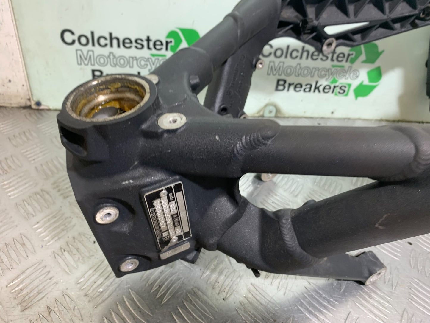 TRIUMPH 675 STREET TRIPLE RX FRAME REG LOG BOOK   2015-2017 (CMB1299)
