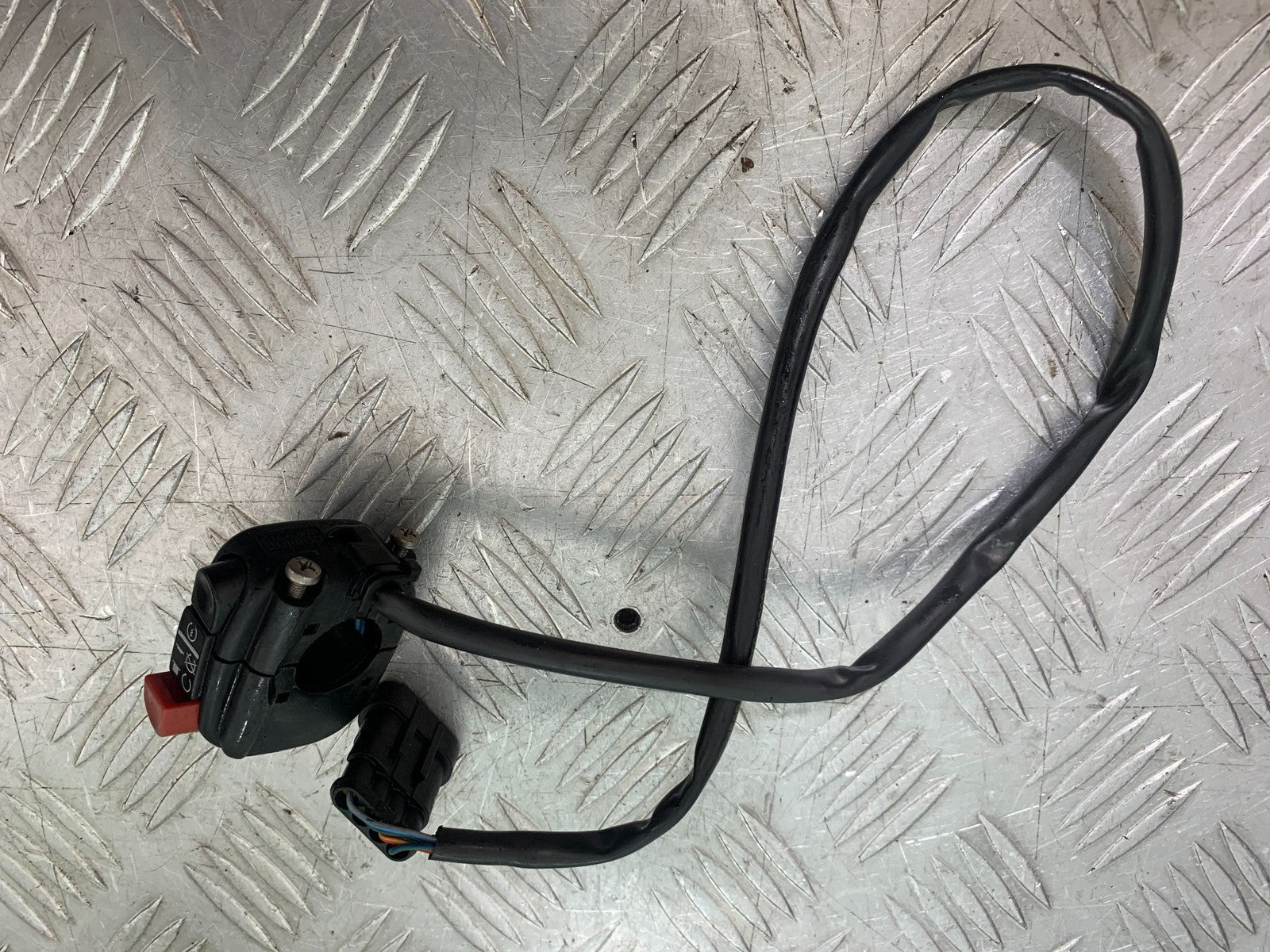 APRILIA TUONO 1000 V4 RIGHT SWITCH GEAR    YEAR 2013-2014 (CMB1239)