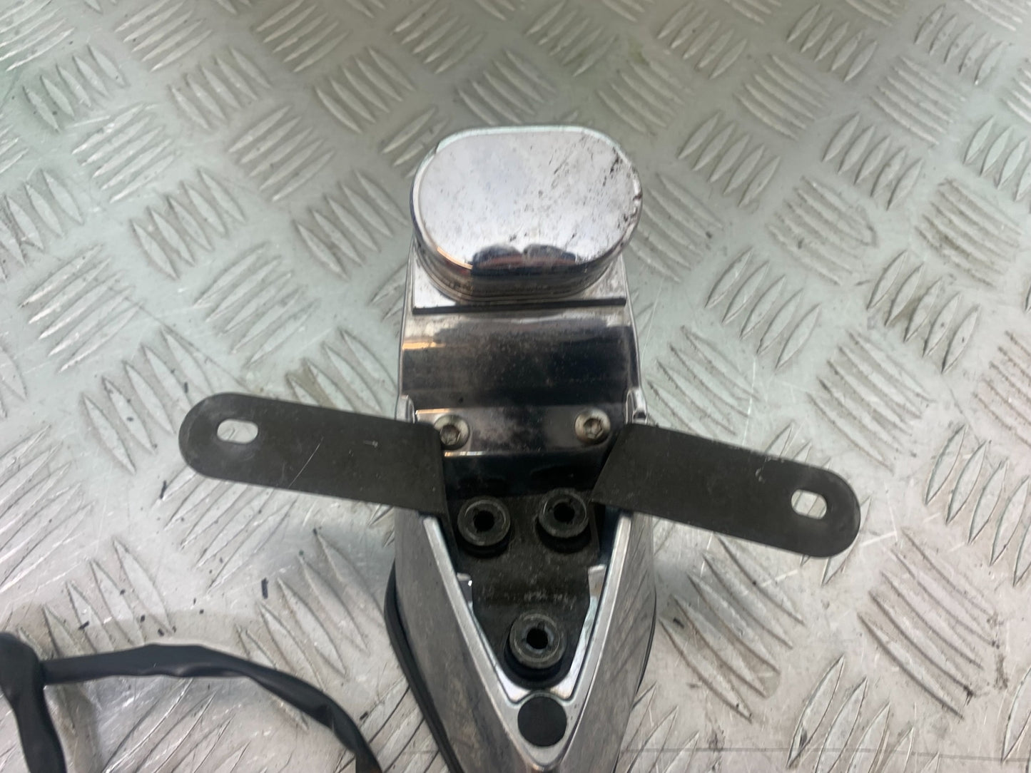 HONDA VTX1300 S-6 NUMBER PLATE LIGHT  YEAR 2004-09 (CMB1159)