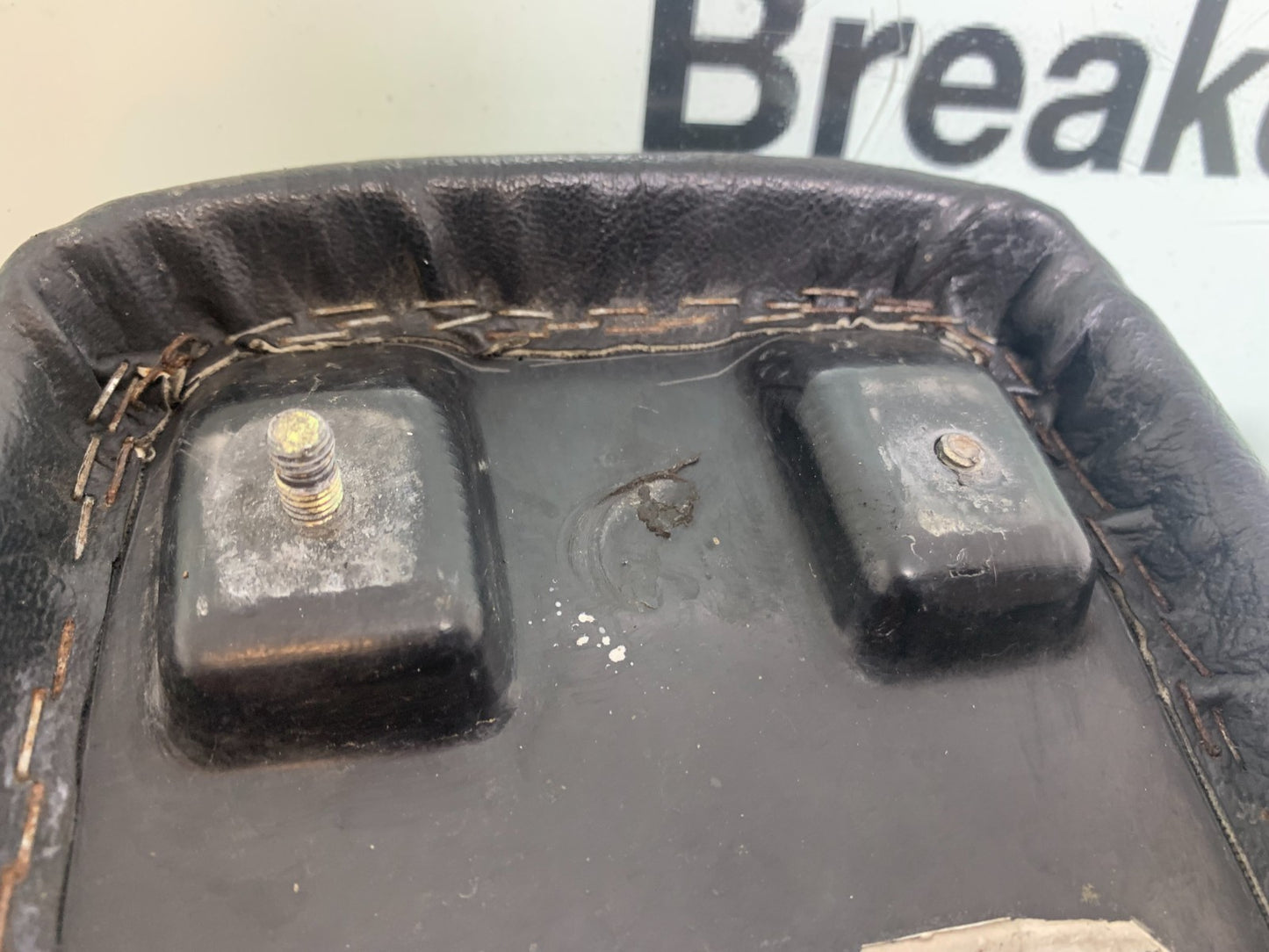 HONDA VT700 VT 700 SHADOW REAR SEAT  YEAR 1984-85 (CMB1328)