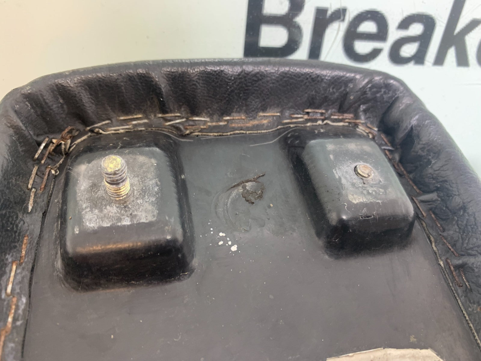HONDA VT700 VT 700 SHADOW REAR SEAT  YEAR 1984-85 (CMB1328)