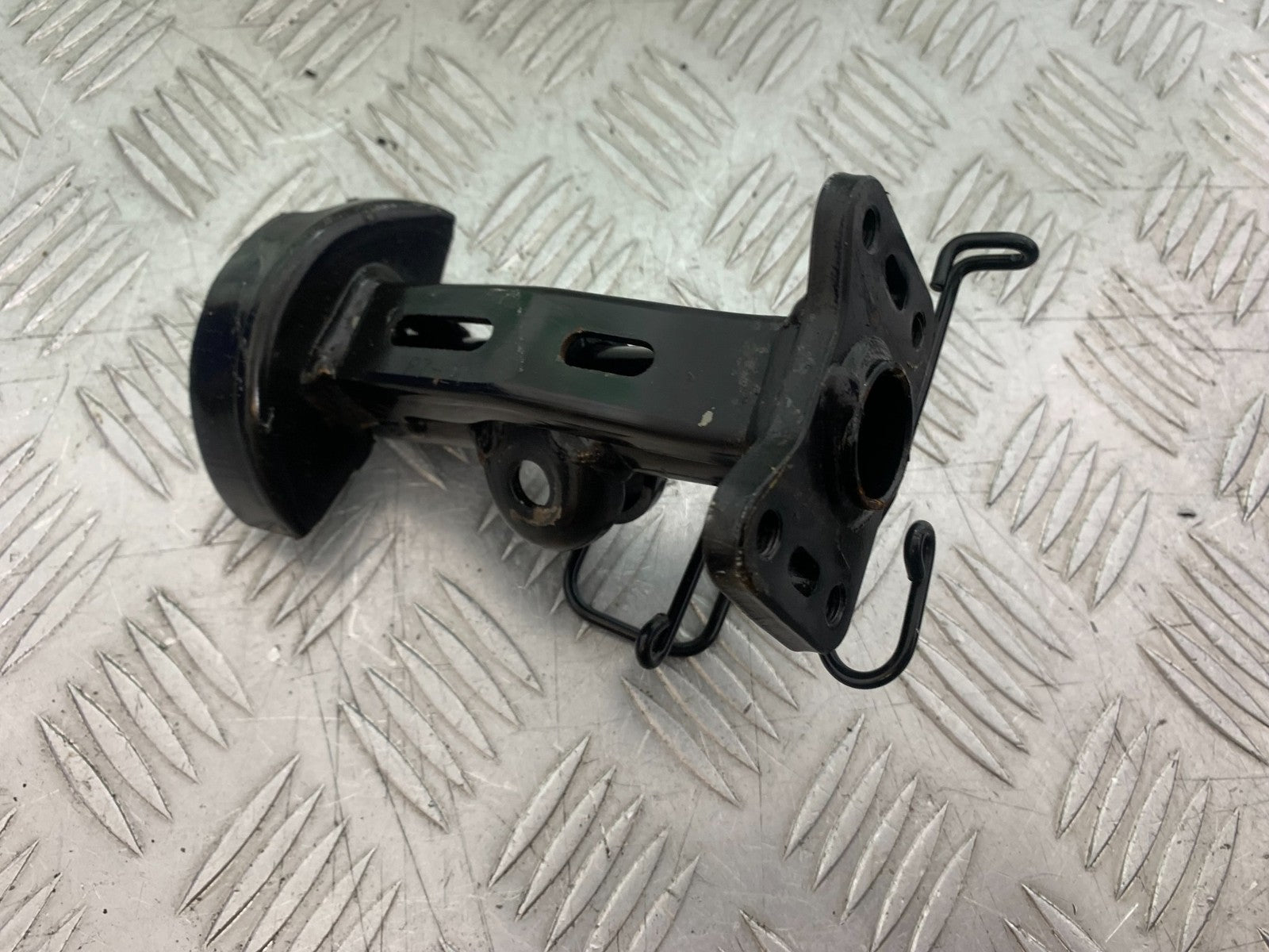 YAMAHA NMAX-125 N MAX 125 HANDLEBAR STEM STEERING STEM YEAR 2015-2020  (CMB1231)