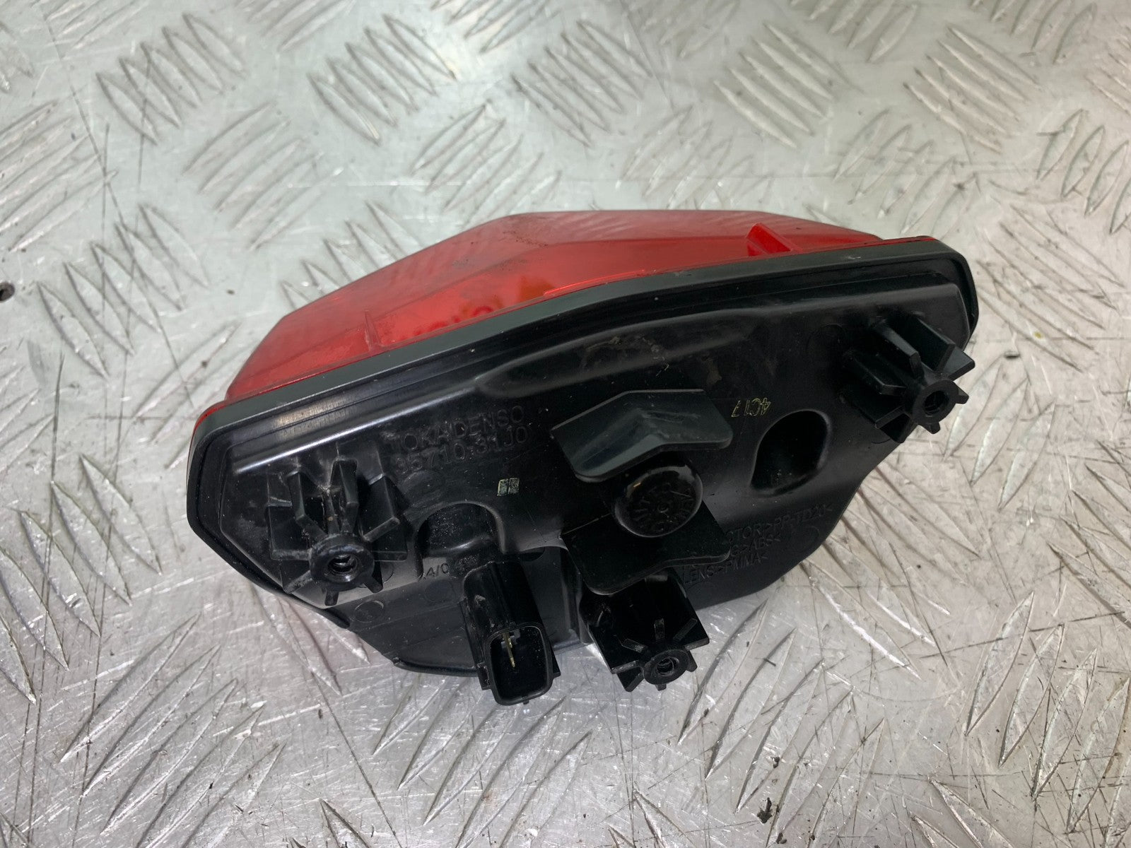 SUZUKI DL1000 V-STROM REAR LIGHT   YEAR 2014-2019 (CMB1325)