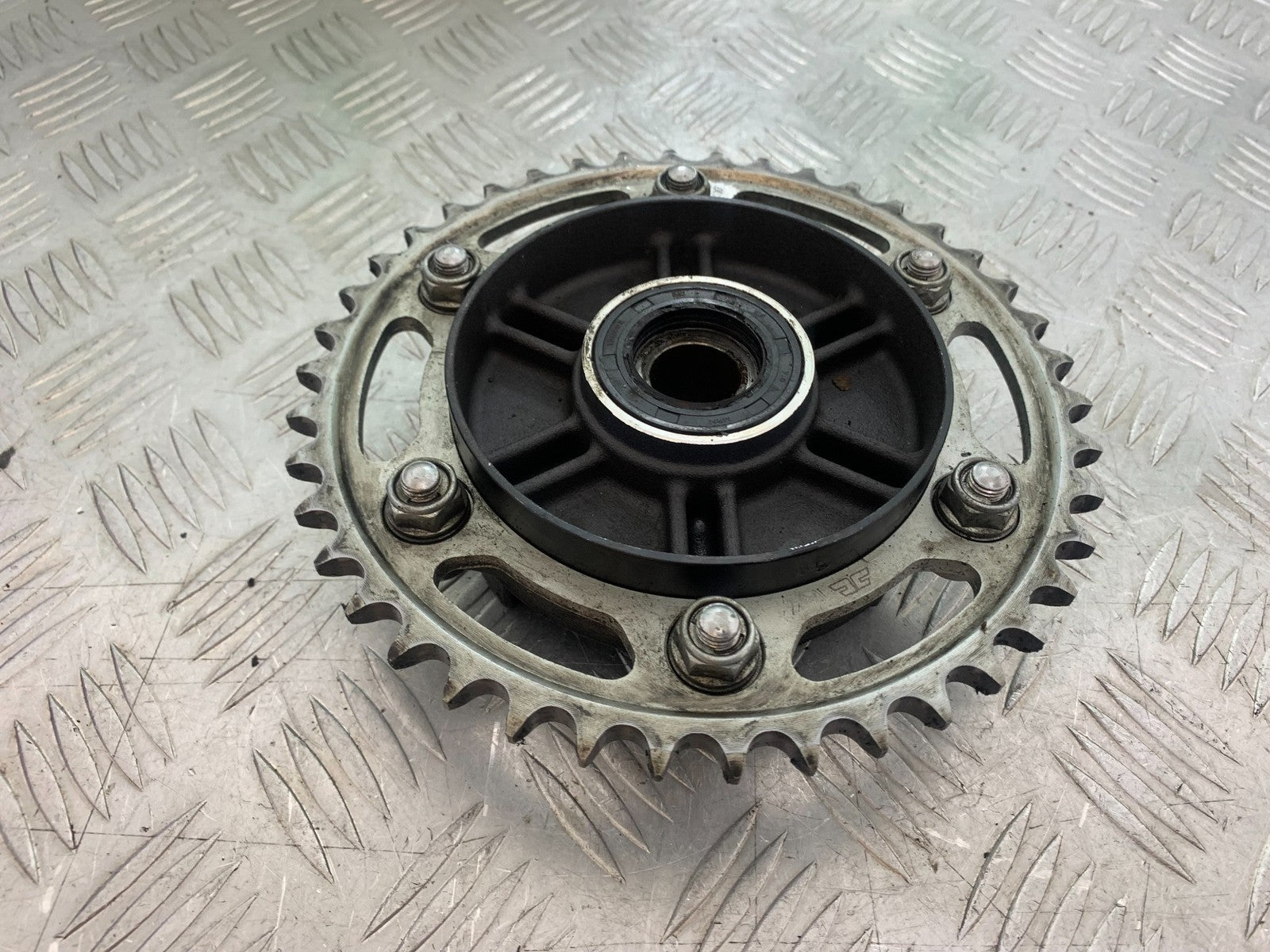 HONDA CBR1000 rr FIREBLADE REAR SPROCKET CARRIER  YEAR 2012-2016 (CMB1198)