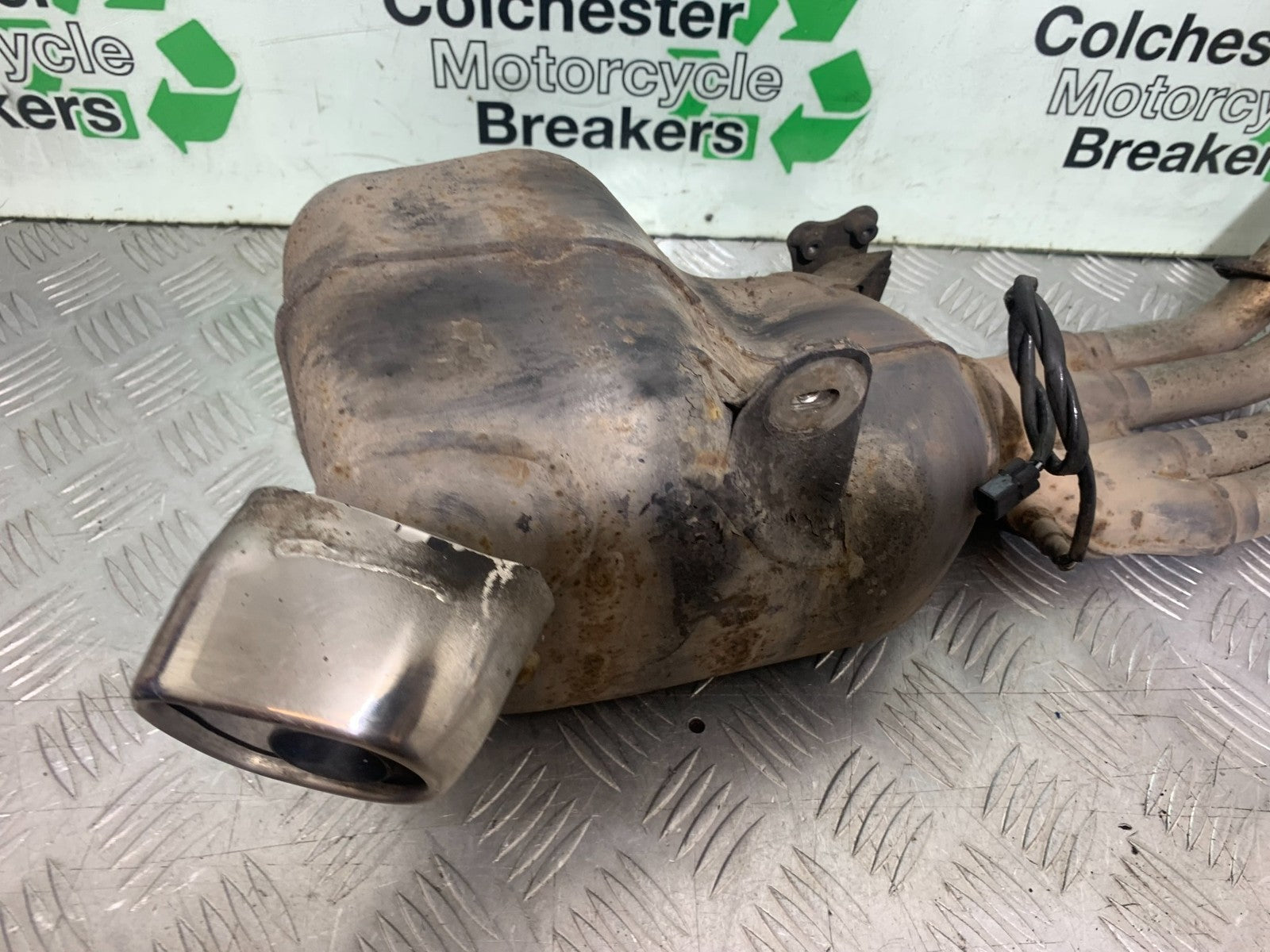 YAMAHA XJ6 XJ6-S EXHAUST  YEAR 2009-2015  (CMB1212)