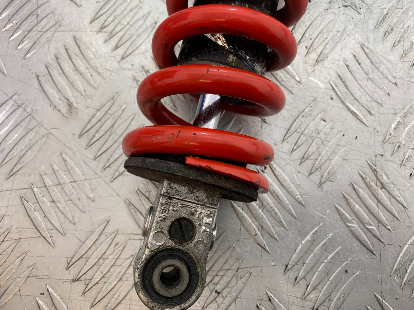 TRIUMPH 1050 SPRINT ST REAR SHOCK   2003-2011 (CMB1285)