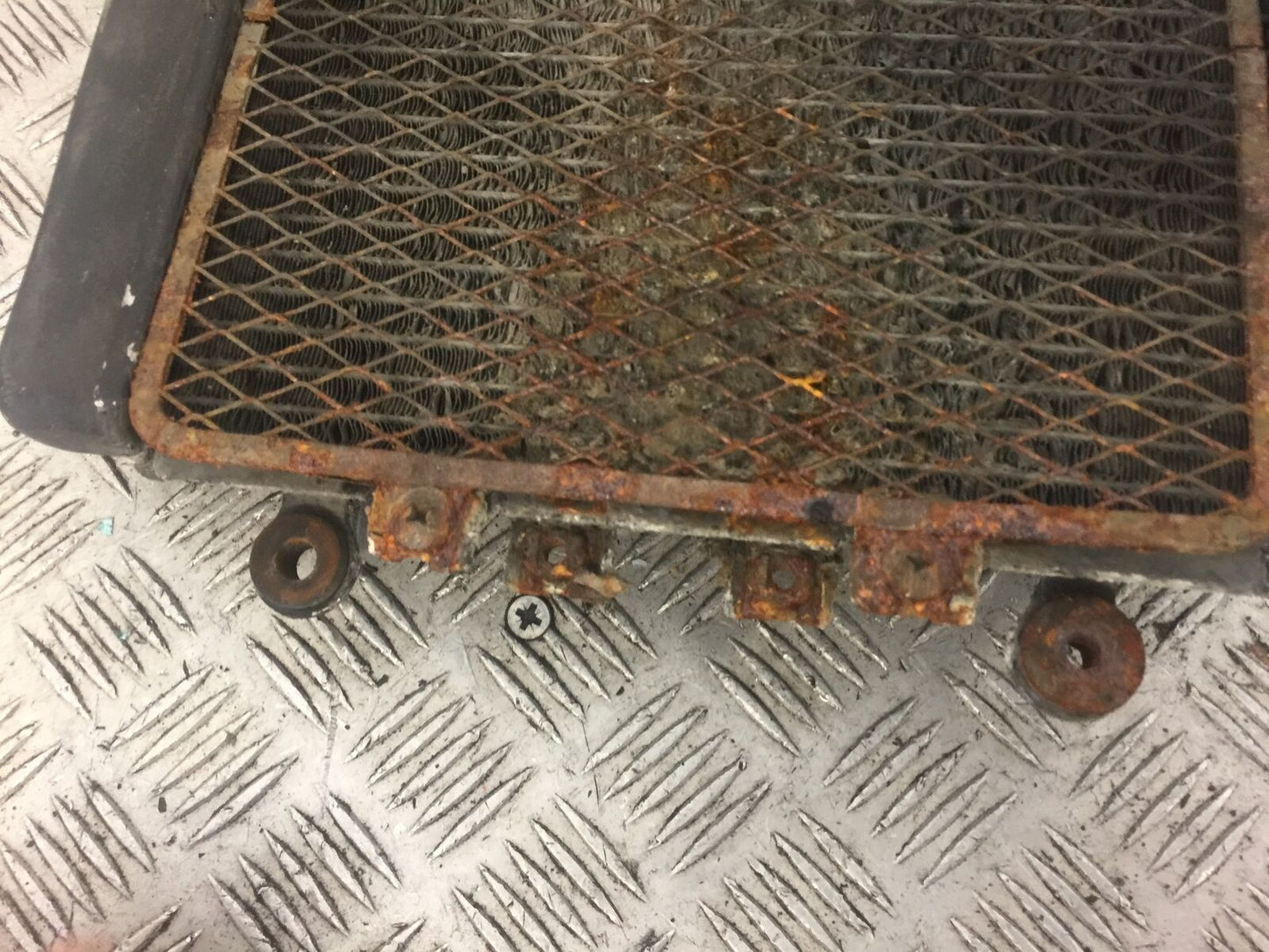 KAWASAKI ER5 RADIATOR 1998-2005 (STOCK 538)