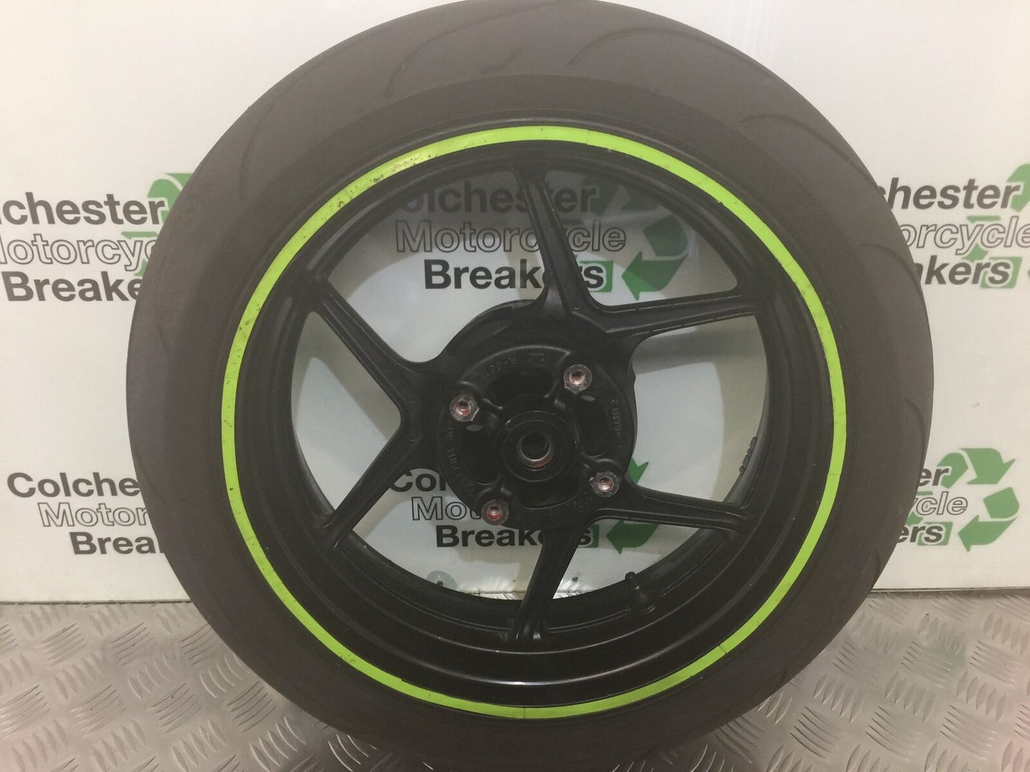 KAWASAKI ZX10R ZX10 R REAR WHEEL YEAR 2004-2005 (STOCK 932)