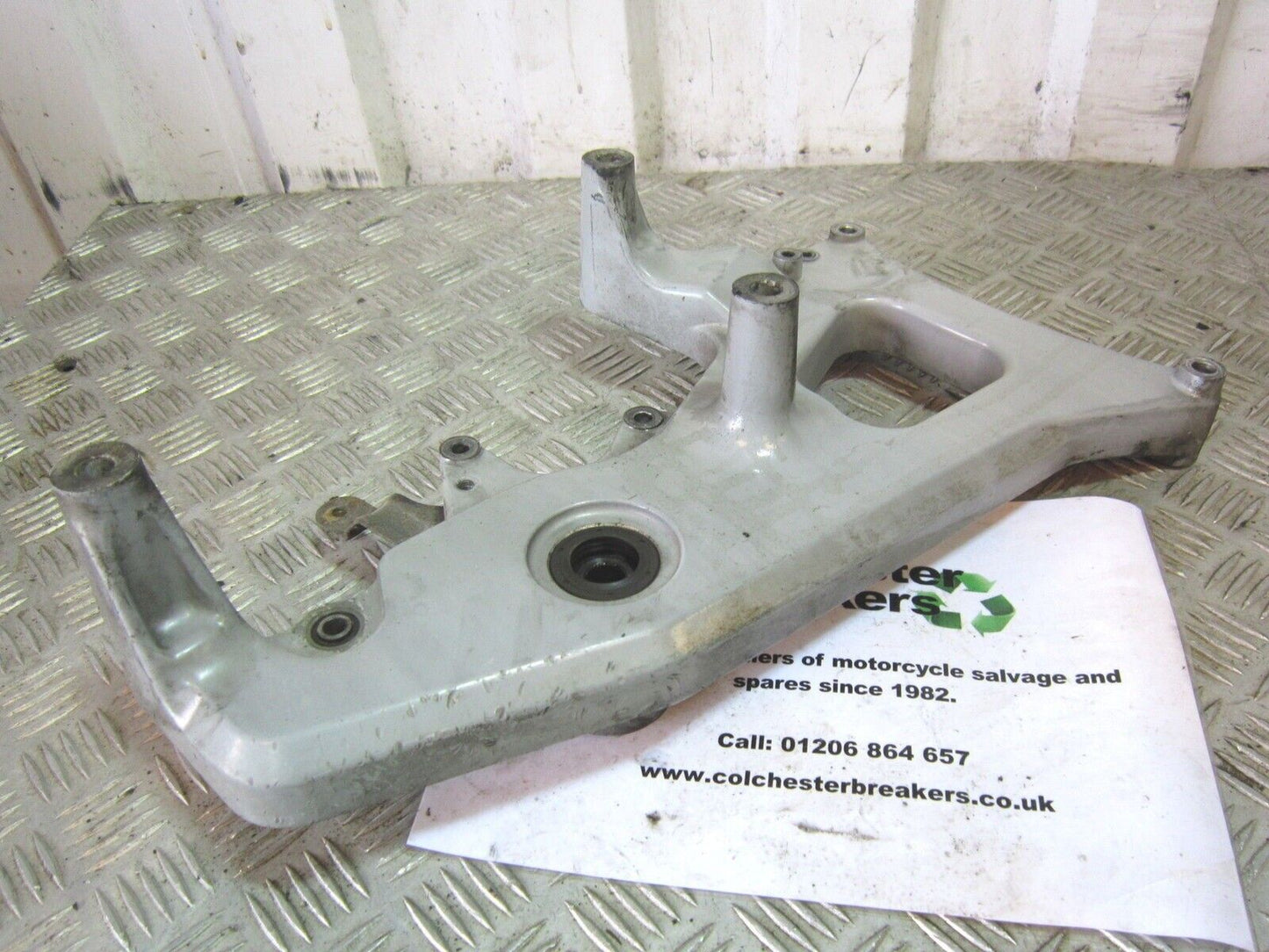 YAMAHA XMAX125 XMAX 125 EXHAUST BRACKET  YEAR 2007