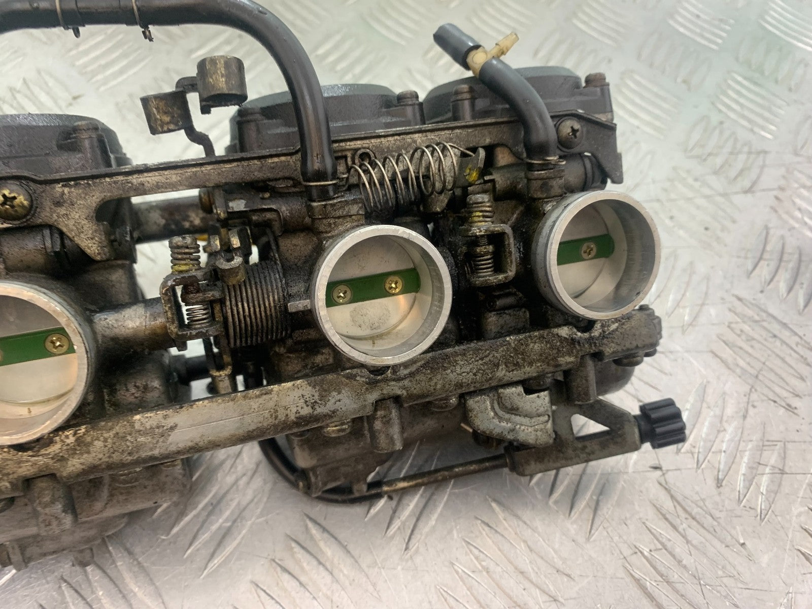 KAWASAKI GPZ600 GPZ 600 CARBS YEAR 1988-90 (CMB1258)