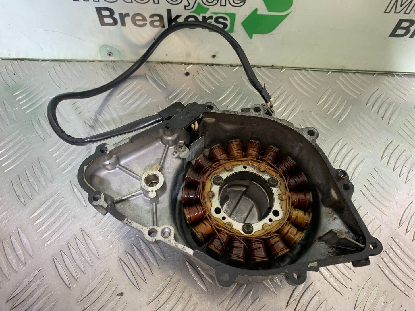 YAMAHA FJR1300 FJR 1300 GENERATOR AND COVER YEAR 2001-05 (CMB1005)