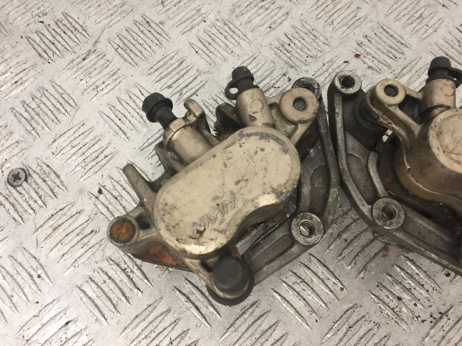 HONDA CB600 CB 600 HORNET FRONT CALIPERS YEAR 1999-02 (STOCK 865)