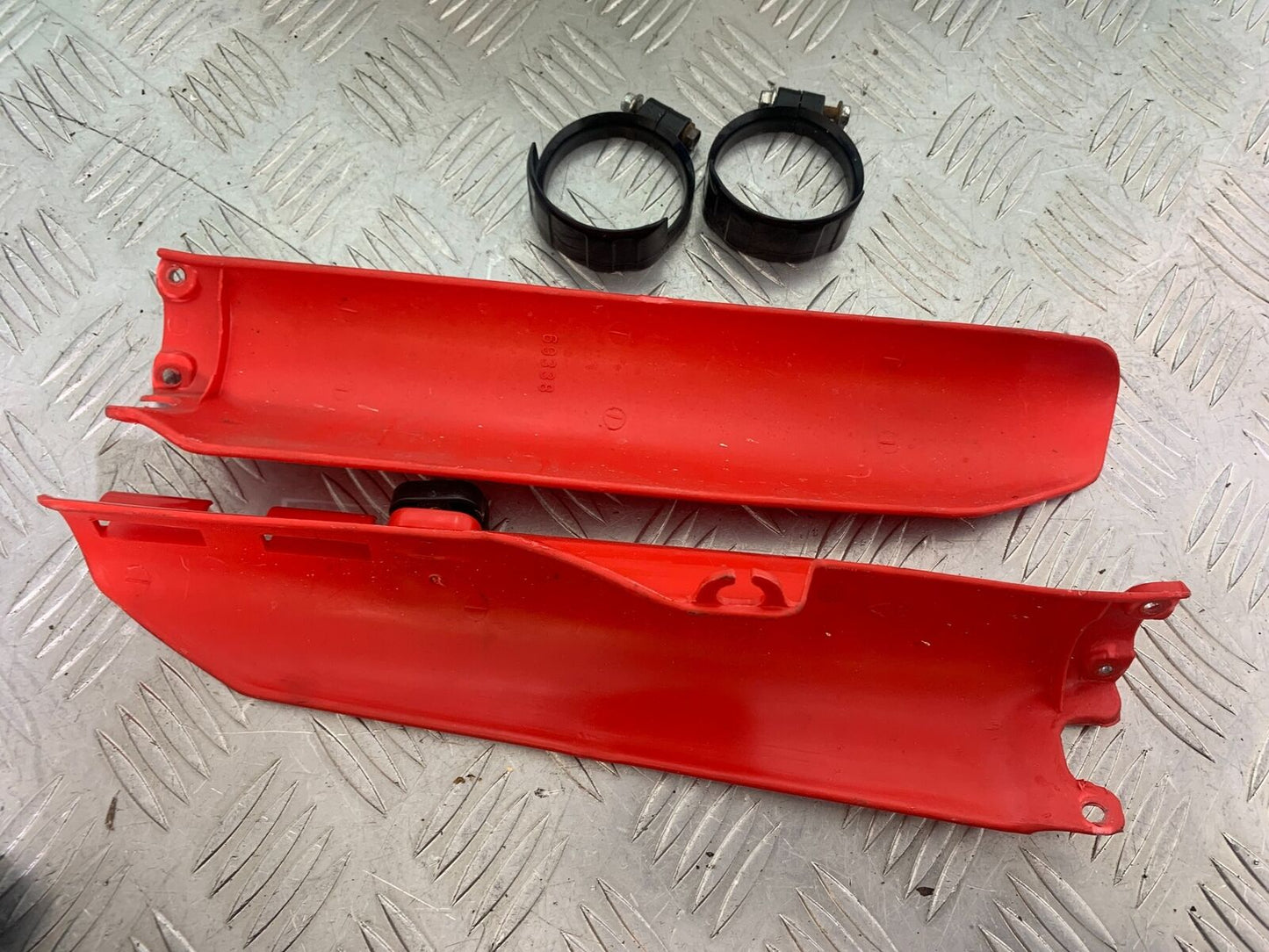HUSQVARNA TE630 TE 630 FORK COVERS   YEAR 2010-11 (CMB1120)