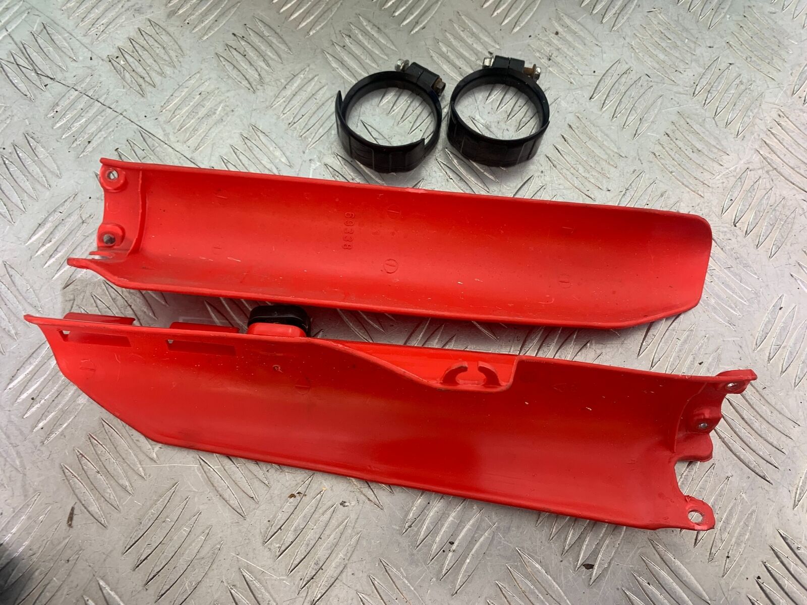 HUSQVARNA TE630 TE 630 FORK COVERS   YEAR 2010-11 (CMB1120)