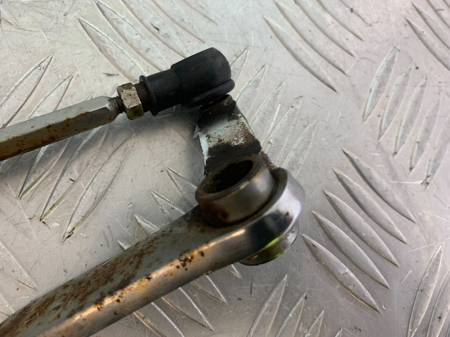 SUZUKI VS1400 VS 1400 INTRUDER GEAR LEVER  YEAR 1988 (CMB1077)
