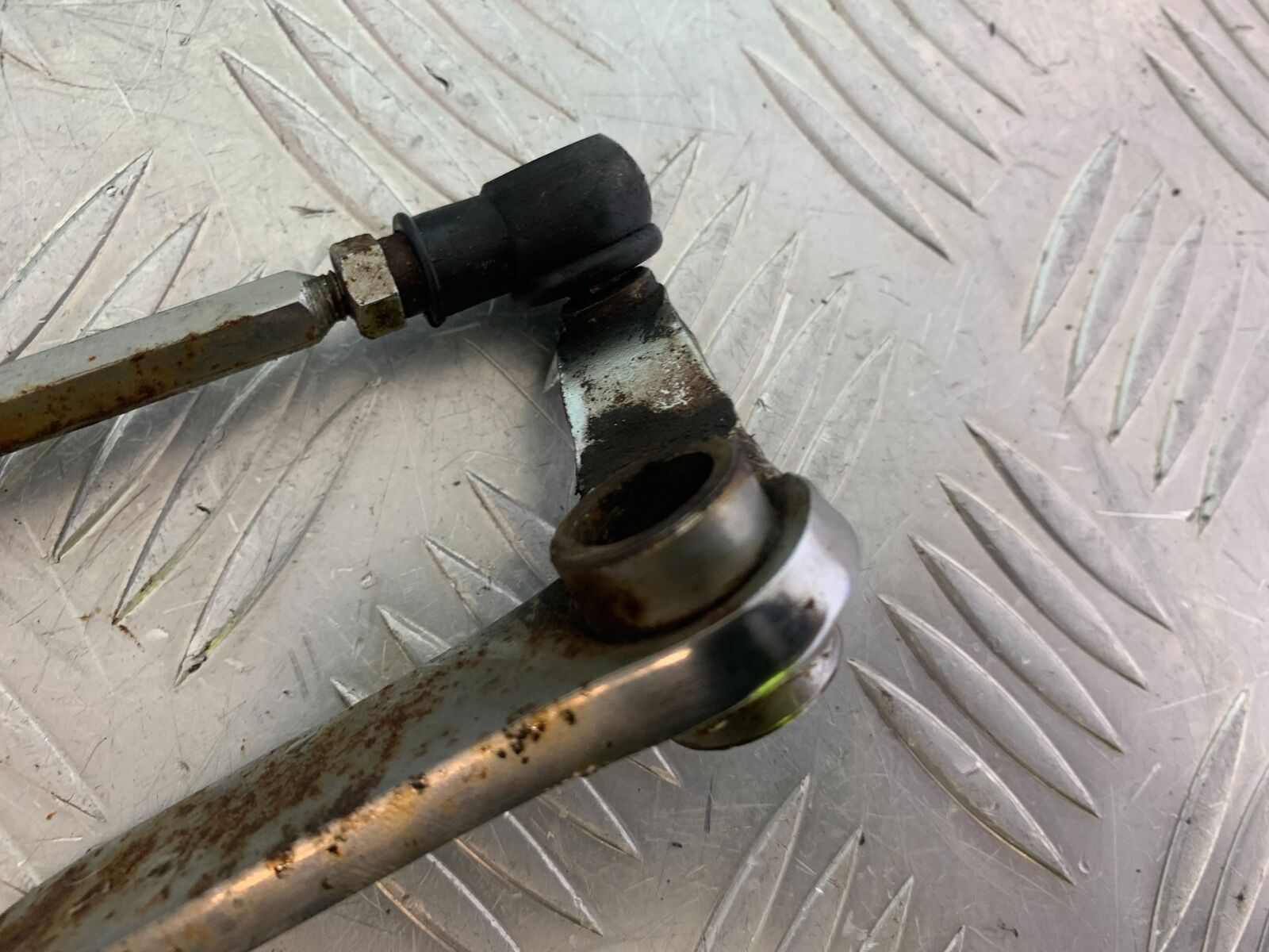 SUZUKI VS1400 VS 1400 INTRUDER GEAR LEVER  YEAR 1988 (CMB1077)