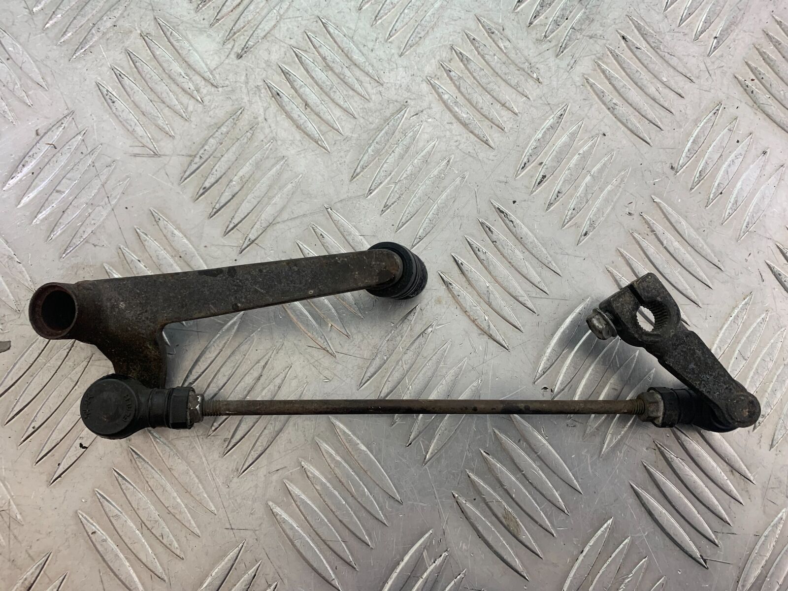 HONDA CB600 CB 600 HORNET GEAR LEVER  YEAR 1998 -2002 (CMB1126)