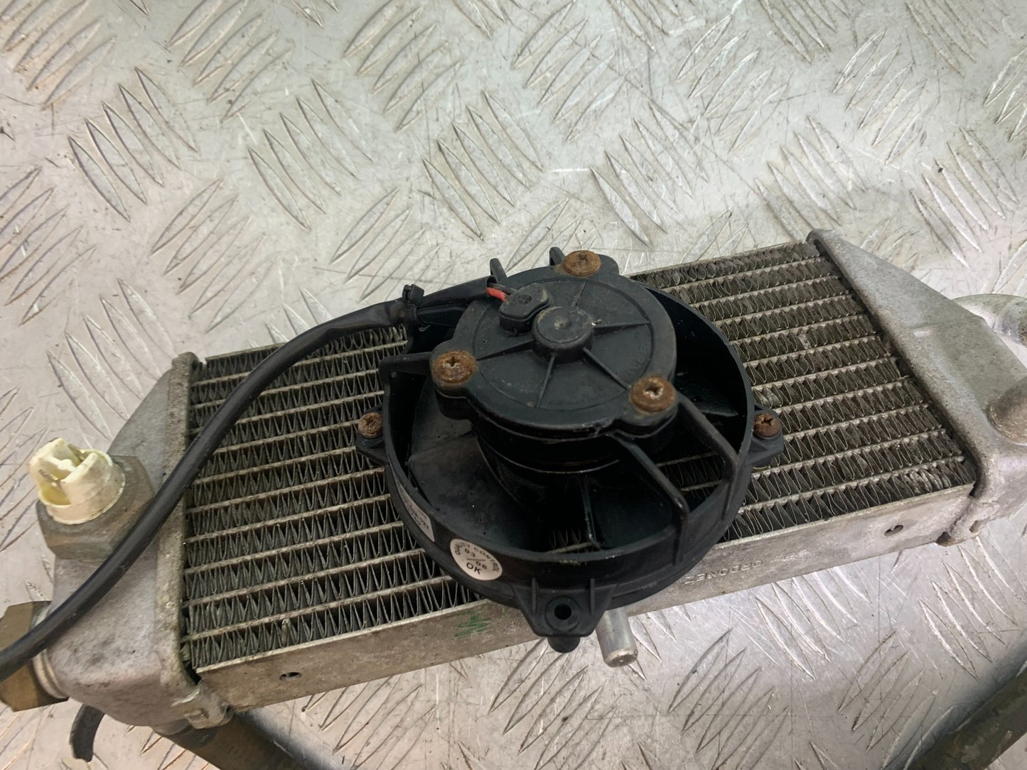 YAMAHA XMAX 250 XMAX 250 RADIATOR AND FAN  YEAR 2006-09 (CMB1201)