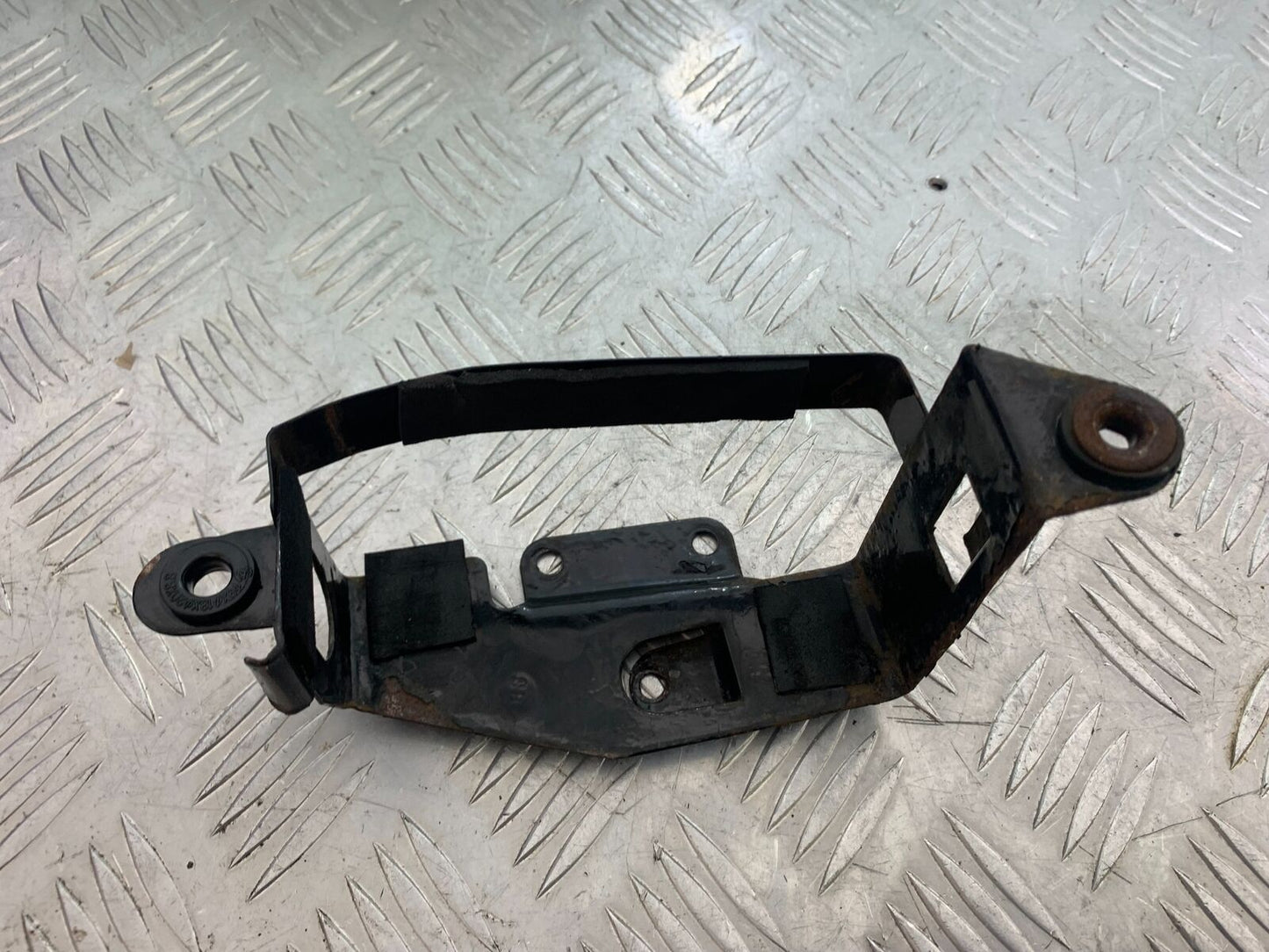 MUTT GT-SS 125 BATTERY BOX  YEAR 2020- 2024 (CMB1085)