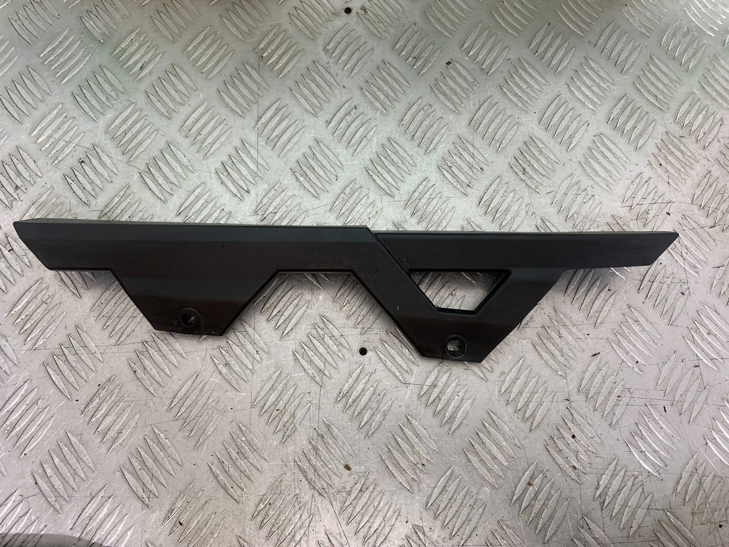 ROYAL ENFIELD HIMALAYAN 411 CHAIN GUARD   YEAR 2018-2023 (CMB1279)