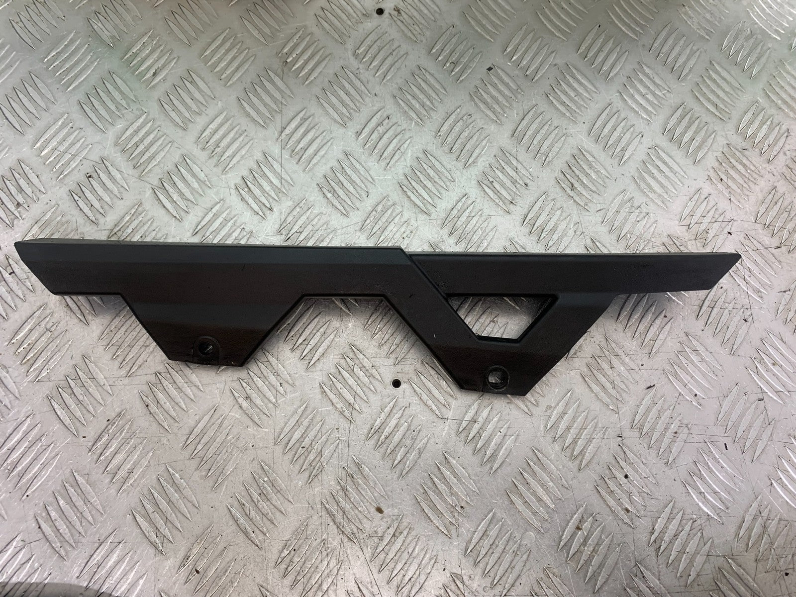ROYAL ENFIELD HIMALAYAN 411 CHAIN GUARD   YEAR 2018-2023 (CMB1279)