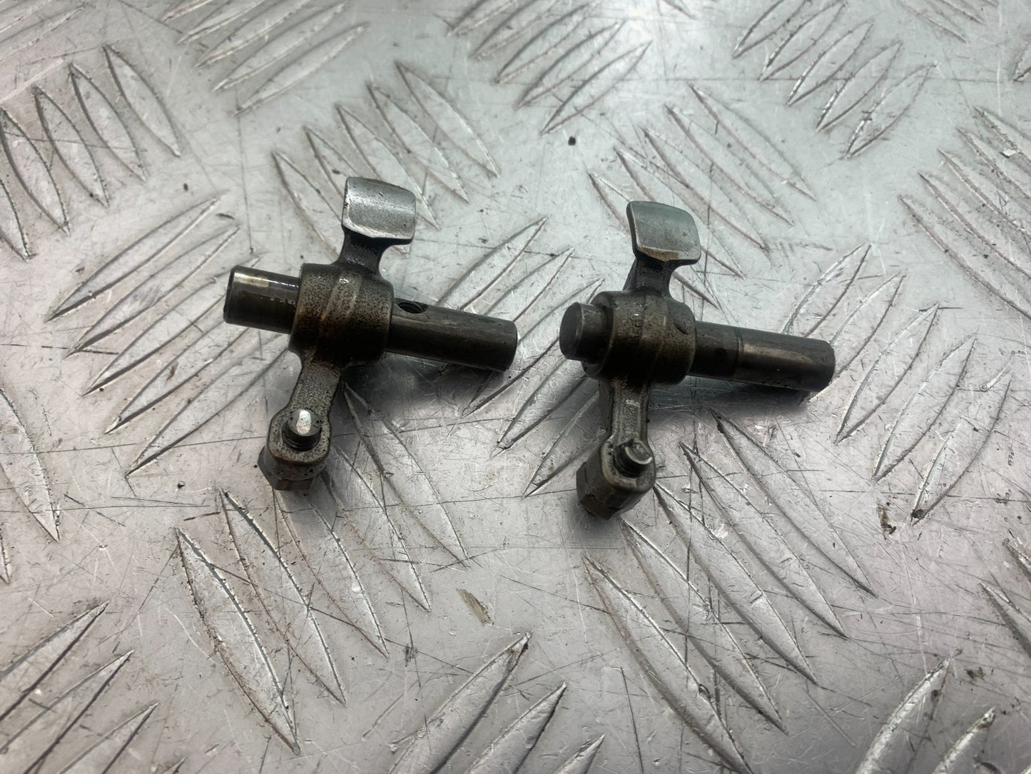HONDA XL125 VARADERO 2X ROCKER ARMS  YEAR 2001-2006  (CMB1210)