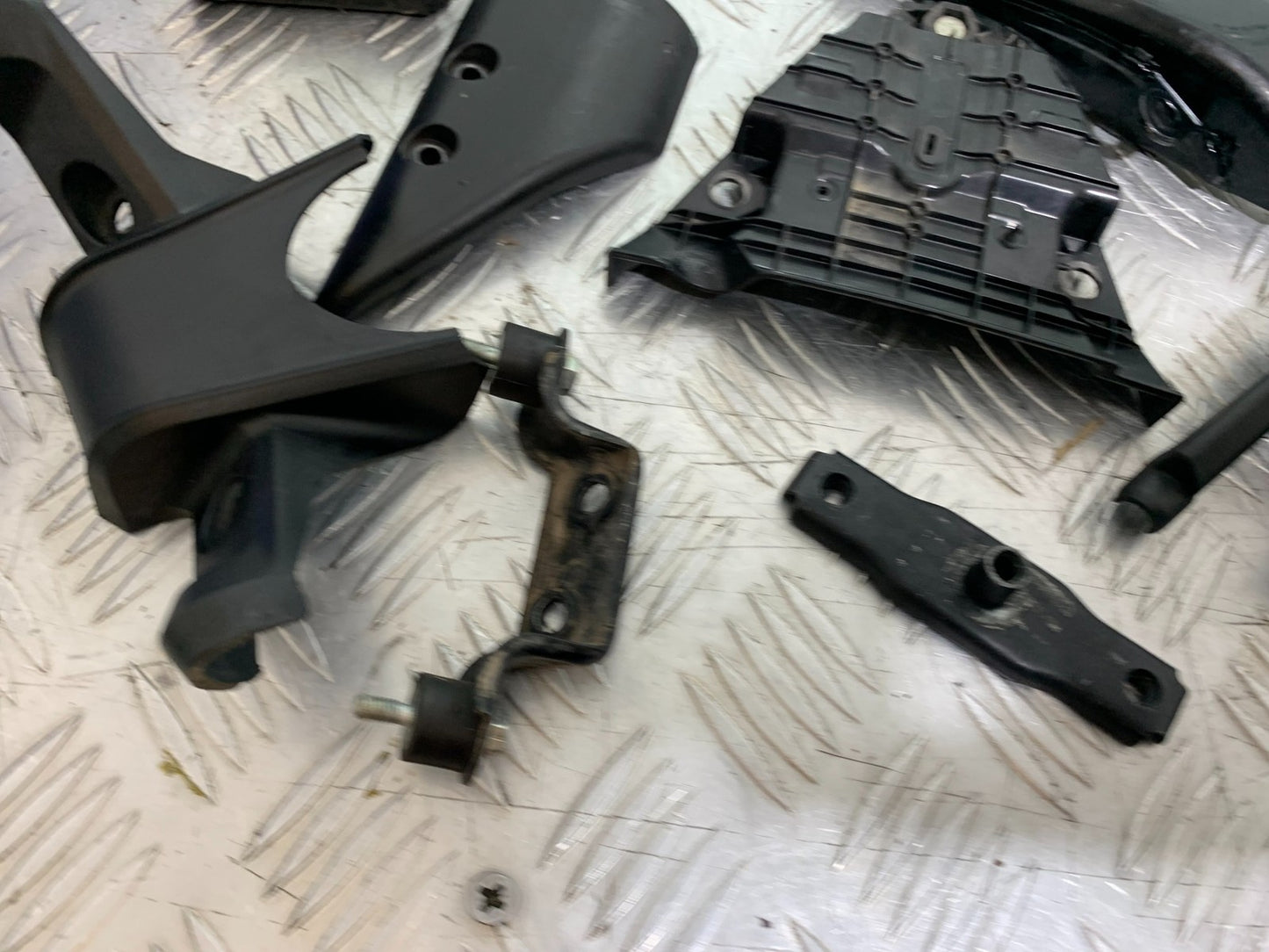 KTM 125 DUKE INFILLS AND BRACKETS  YEAR 2018-2023 (CMB1185)