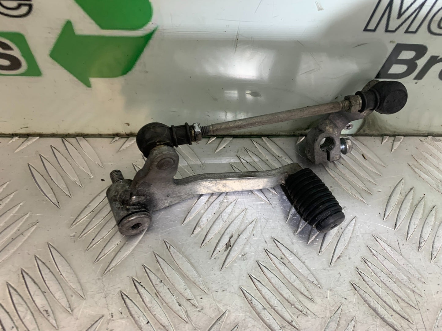 HONDA NT650 V DEAUVILLE GEAR LEVER   YEAR 1998-01(CMB1320)