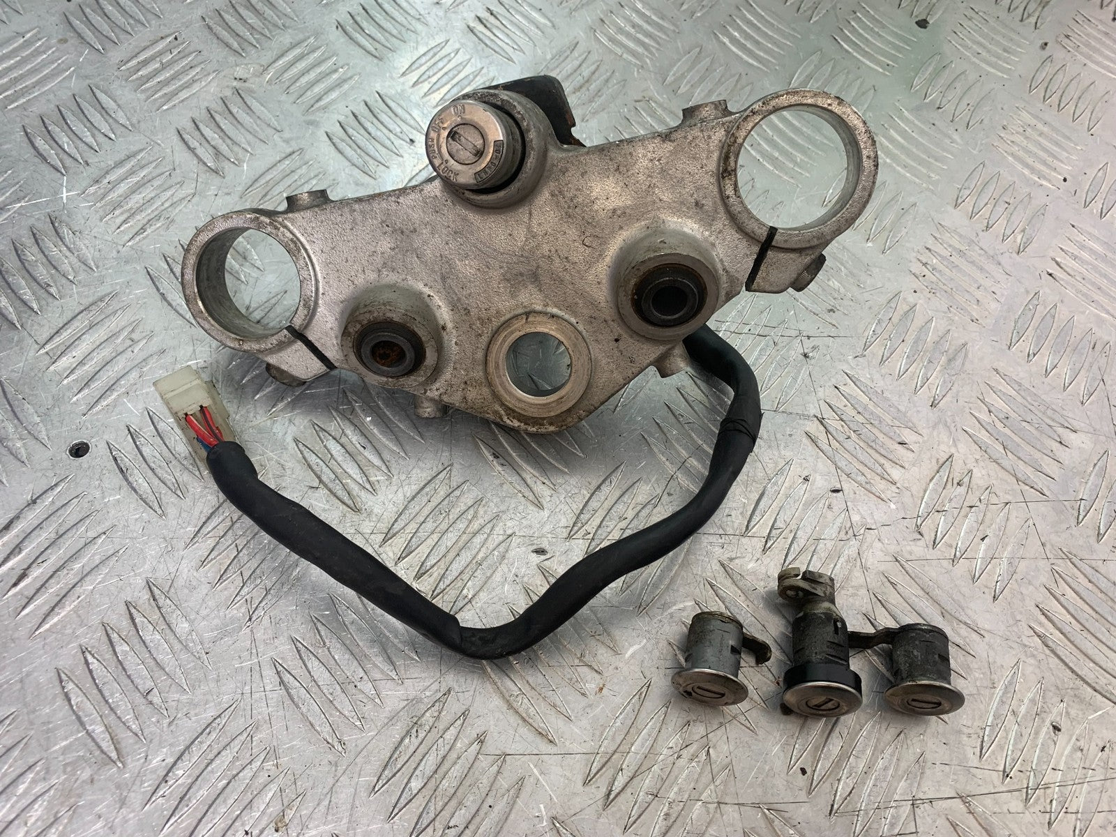 HONDA ST1100 PAN EUROPEAN IGNITION SWITCH & LOCKS (NO KEY) 1993-2001 (CMB1195)