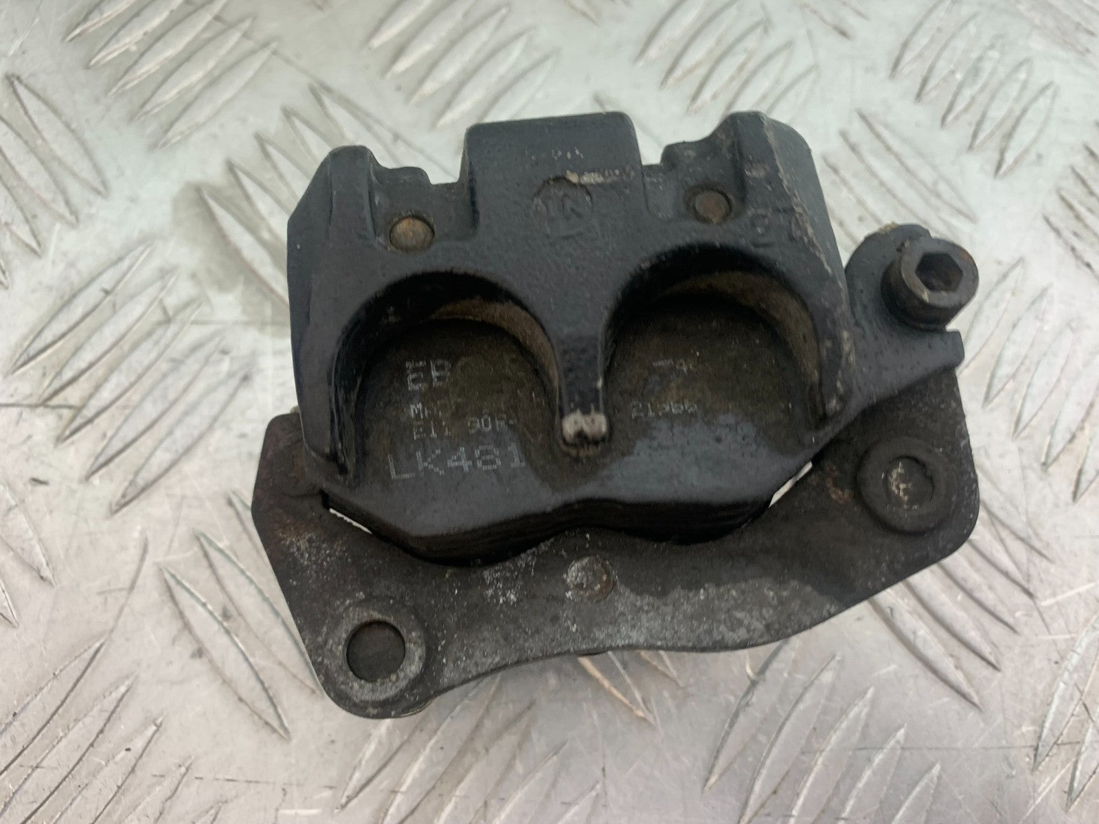 TRIUMPH 955i SPRINT ST REAR BRAKE CALIPER  1999-2004 (CMB1176)