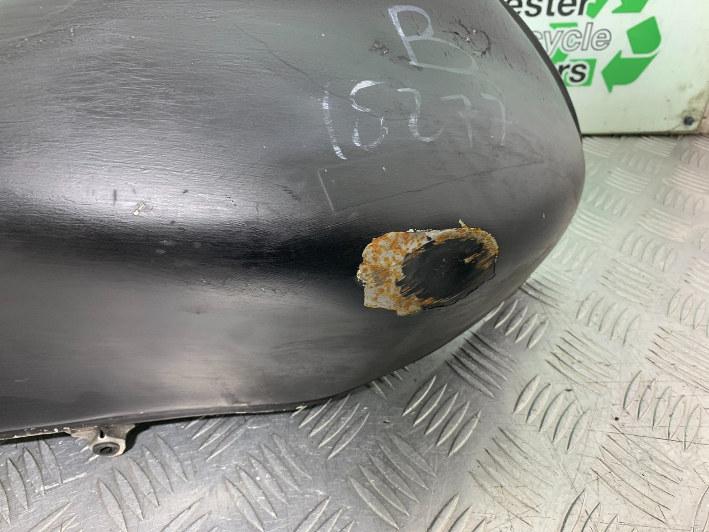HONDA CB600 CB 600 HORNET PETROL TANK   YEAR 1998-2002 (CMB1297)