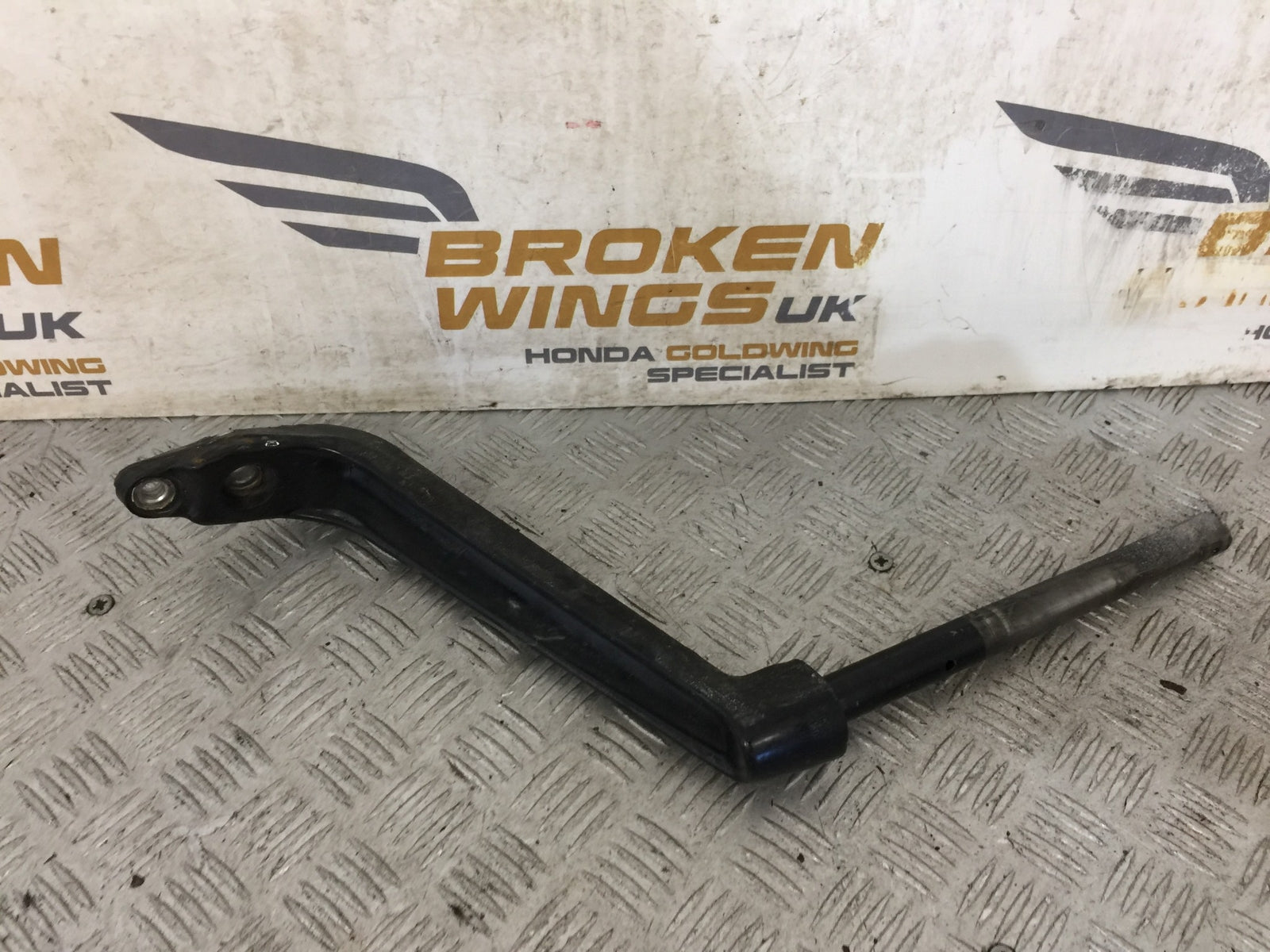 HONDA GL1800 GL 1800 RIGHT HANDLEBAR   YEAR 2004-10 ABS (STOCK 890)