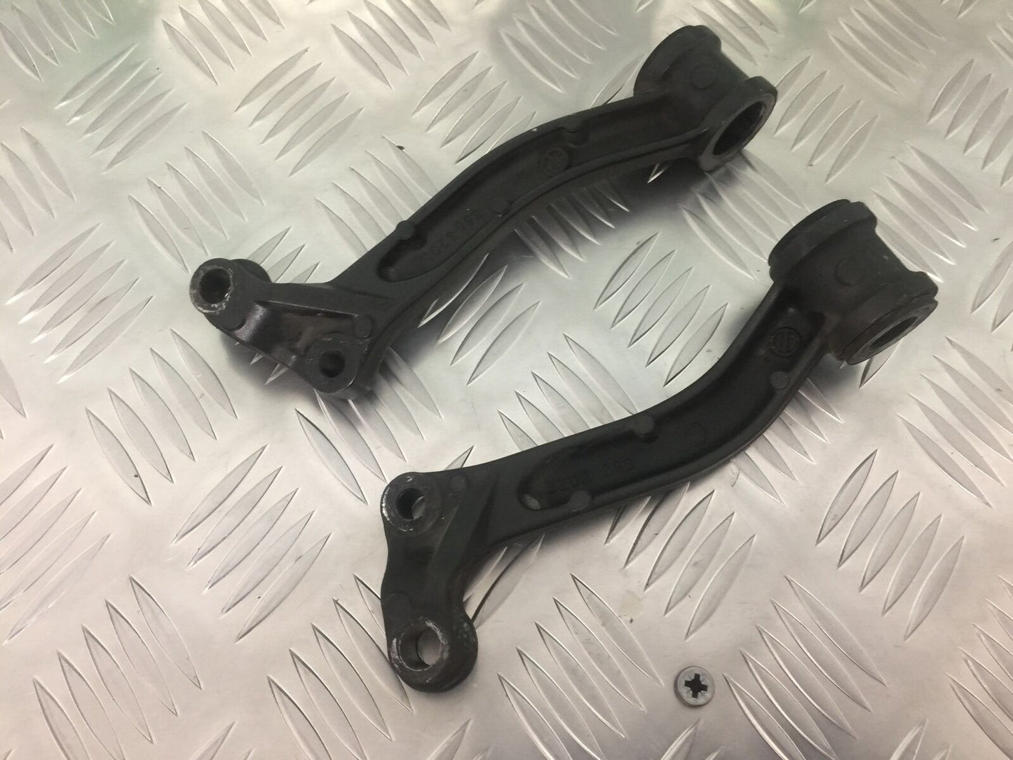 KAWASAKI ZX12R ZX12 R ENGINE BRACKETS   YEAR 2000 (STOCK 913)