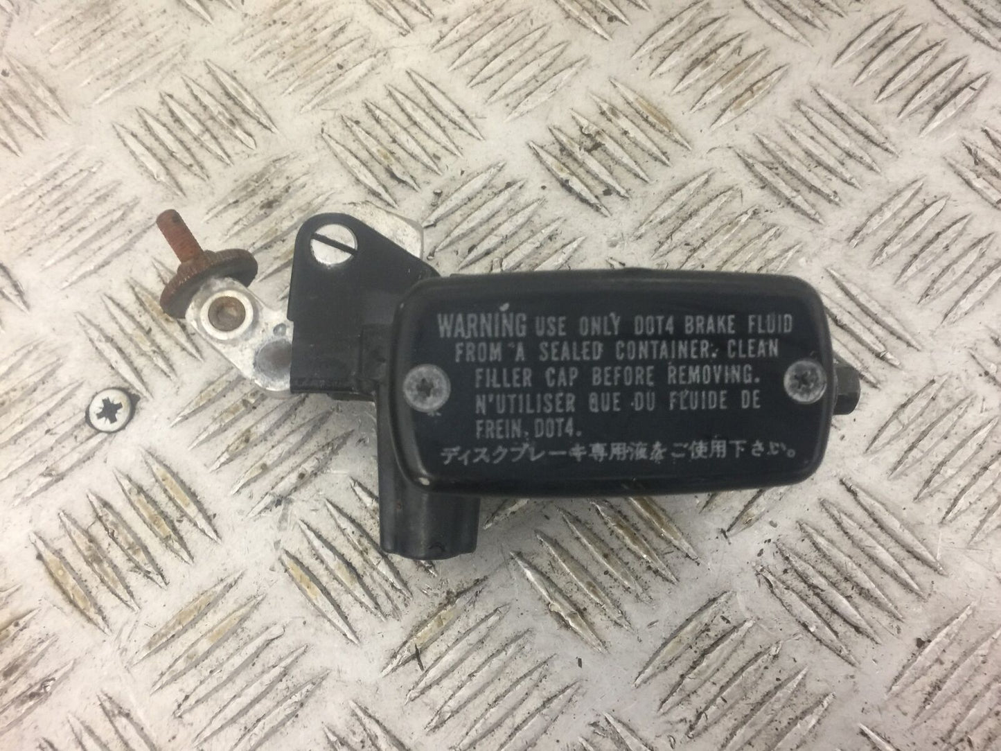 HONDA VFR800 VFR 800 PRE V-TEC CLUTCH MASTER CYLINDER  YEAR 2003  (STOCK 430)