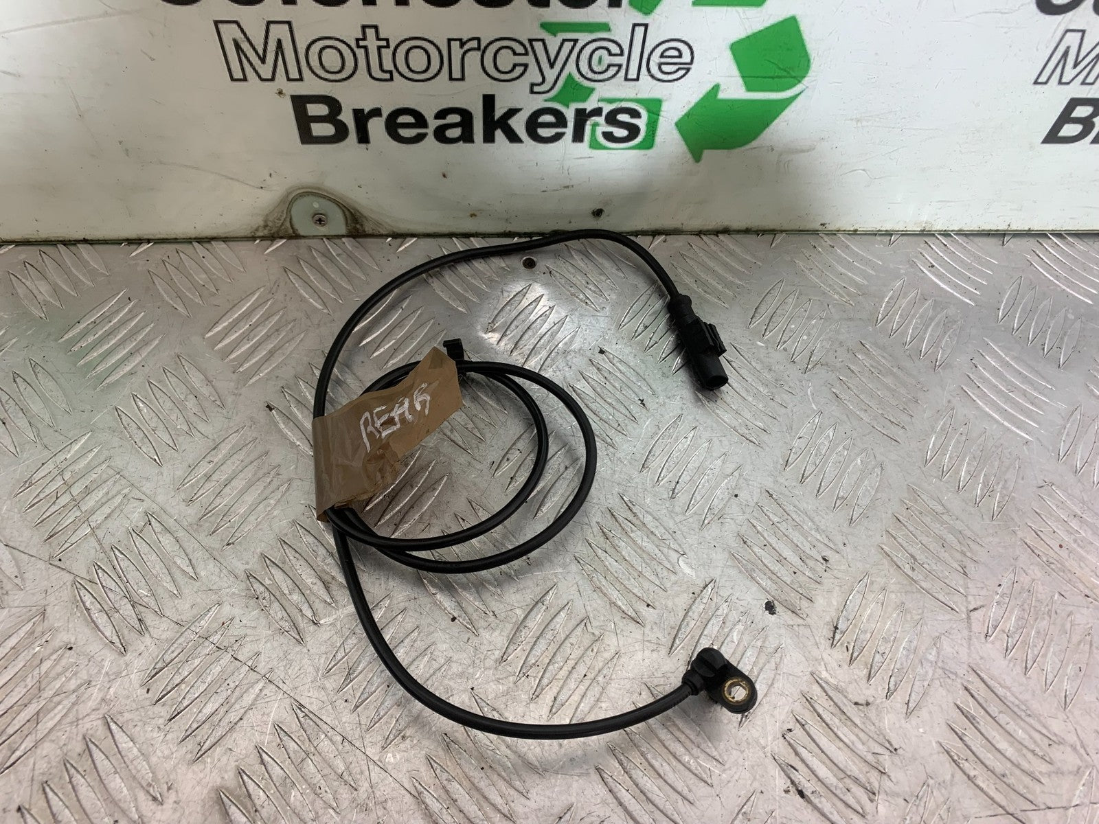 KTM 690 DUKE R LC4 REAR ABS SENSOR YEAR 2012-2015  (CMB1180)