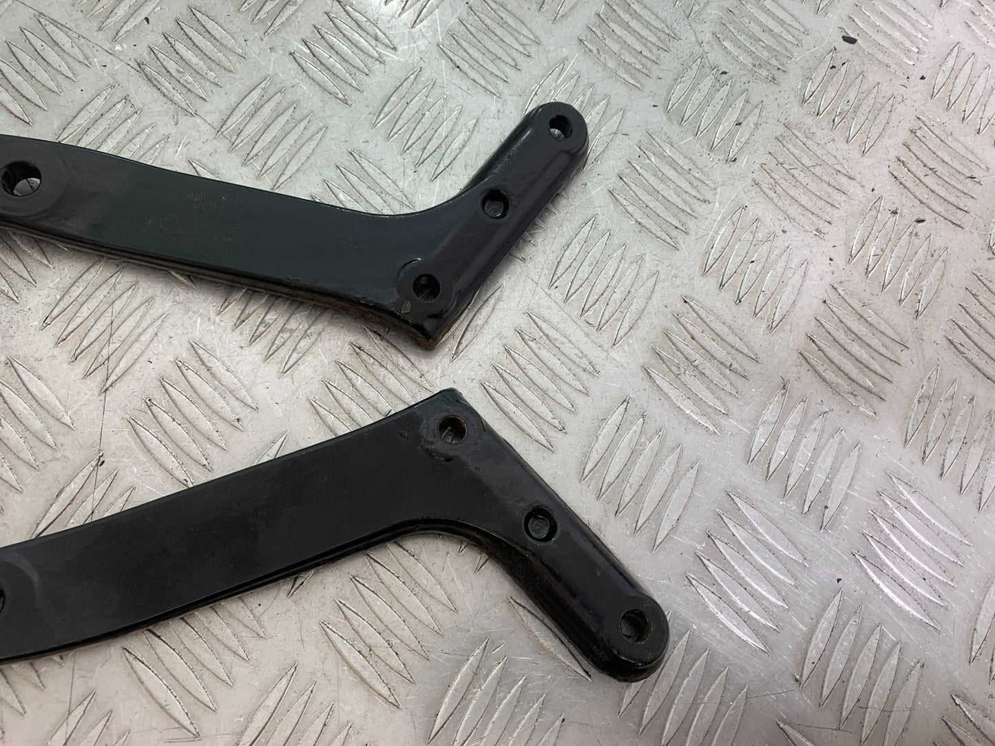 HARLEY DAVIDSON FXS BLACKLINE 1585 REAR BRACKETS YEAR 2012 (CMB1147)