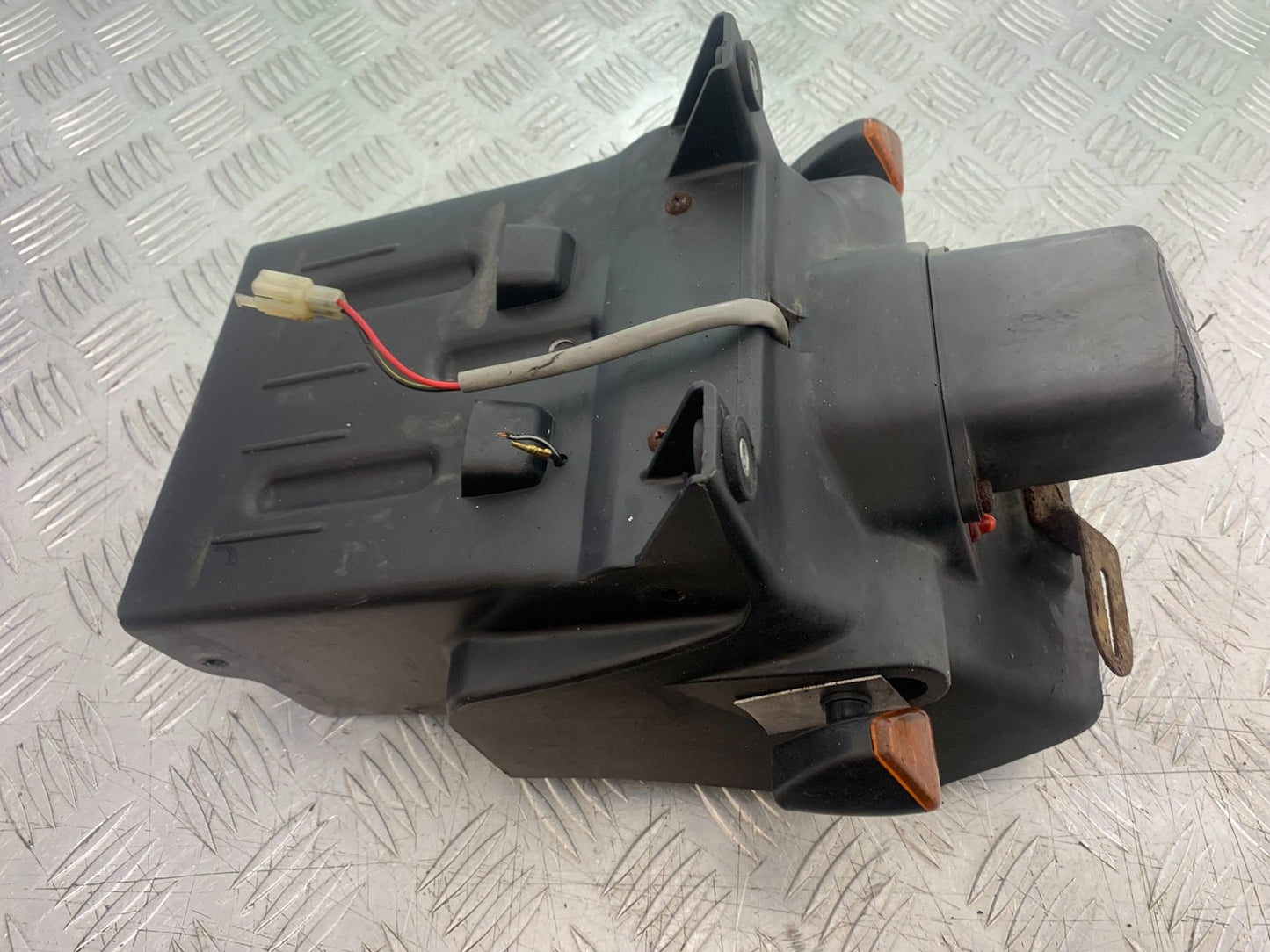 KAWASAKI GPZ600 GPZ 600 REAR MUDGUARD   YEAR 1988-90 (CMB1258)