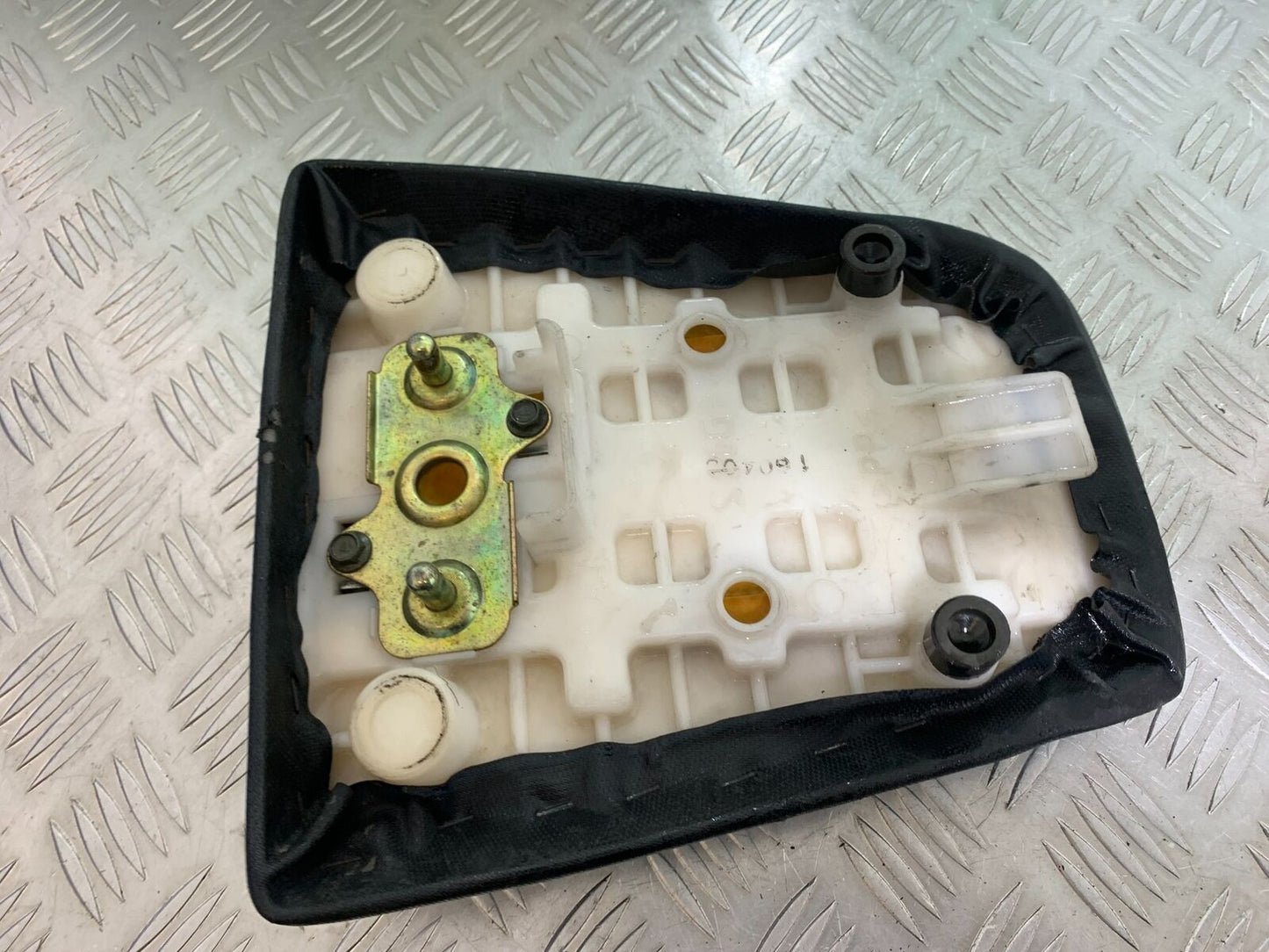 SUZUKI SV1000 SV 1000 K4 REAR SEAT YEAR 2003-2007 (CMB1042)