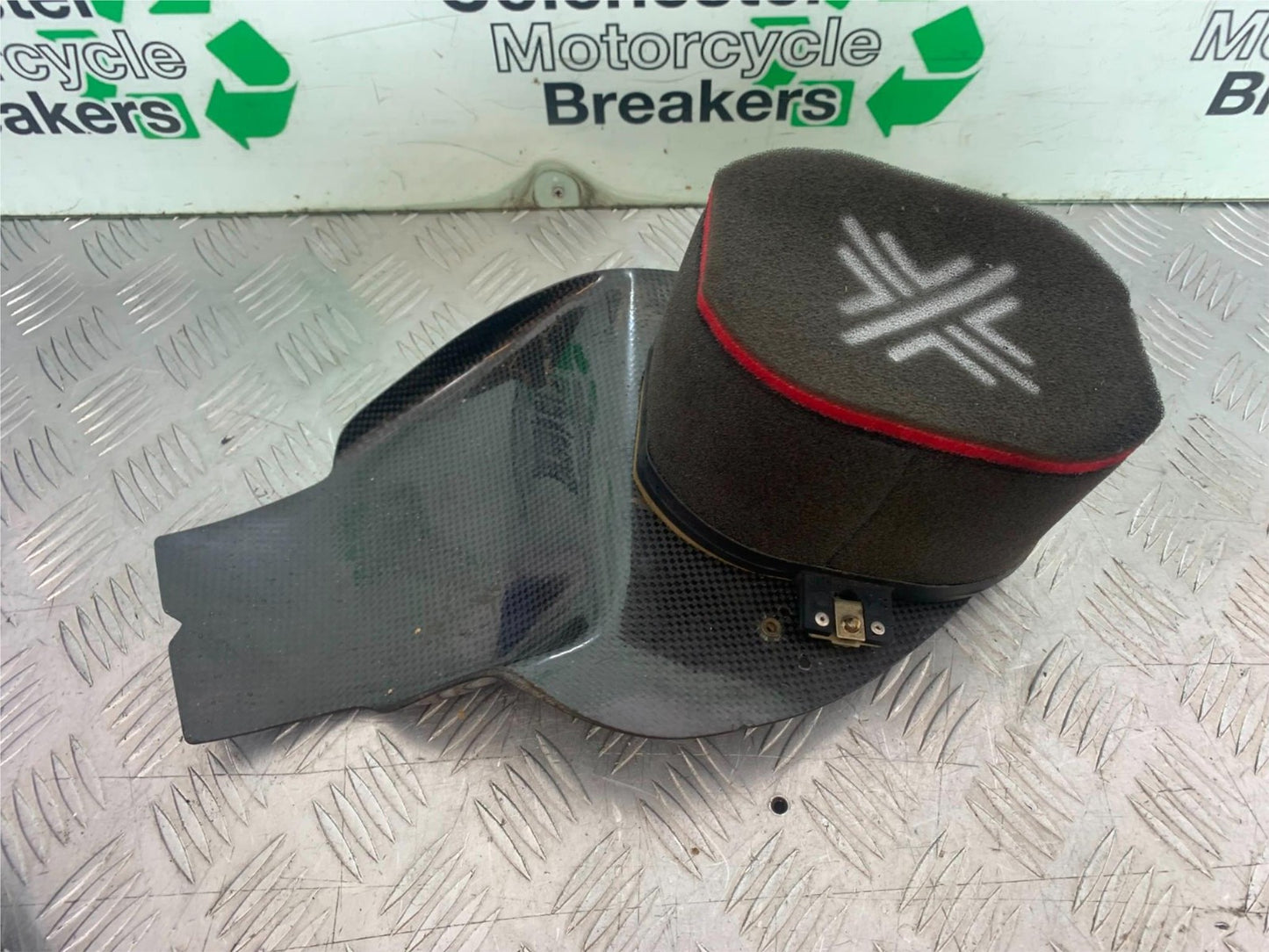 APRILIA RSV1000 R FACTORY MILLE PIPERCROSS AIRBOX  2004-09 (CMB1203)