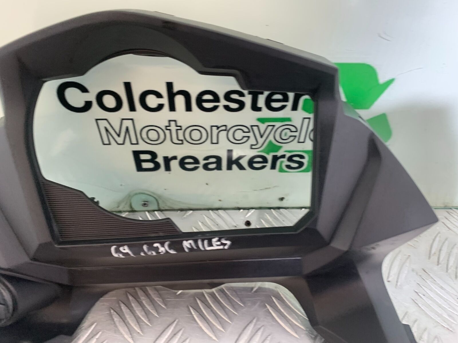 SUZUKI DL 650 V-STROM CLOCK SURROUD   YEAR 2020 (CMB1117)