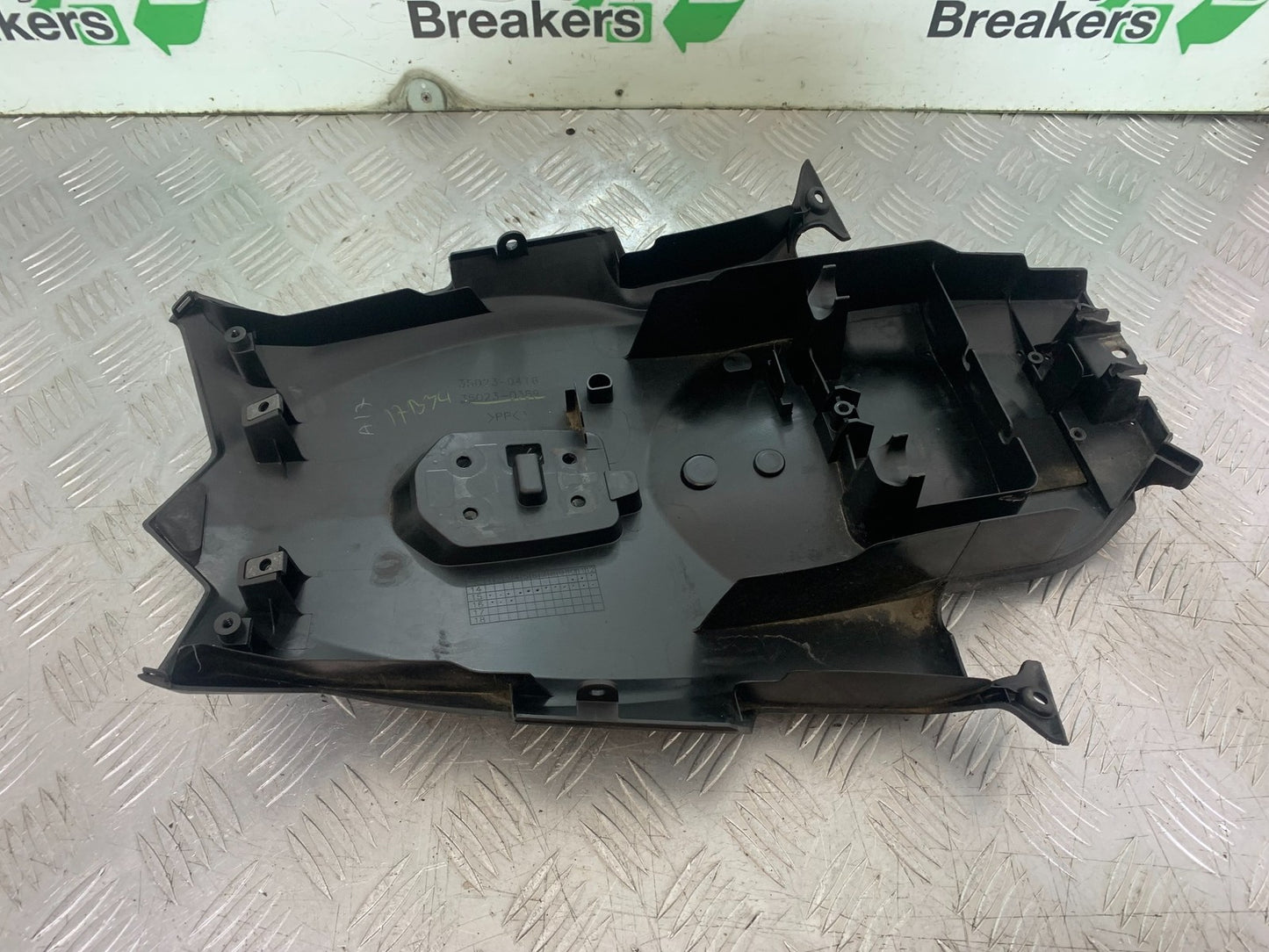KAWASAKI 650 VERSYS UNDERTRAY YEAR 2015-2018 (CMB1288)