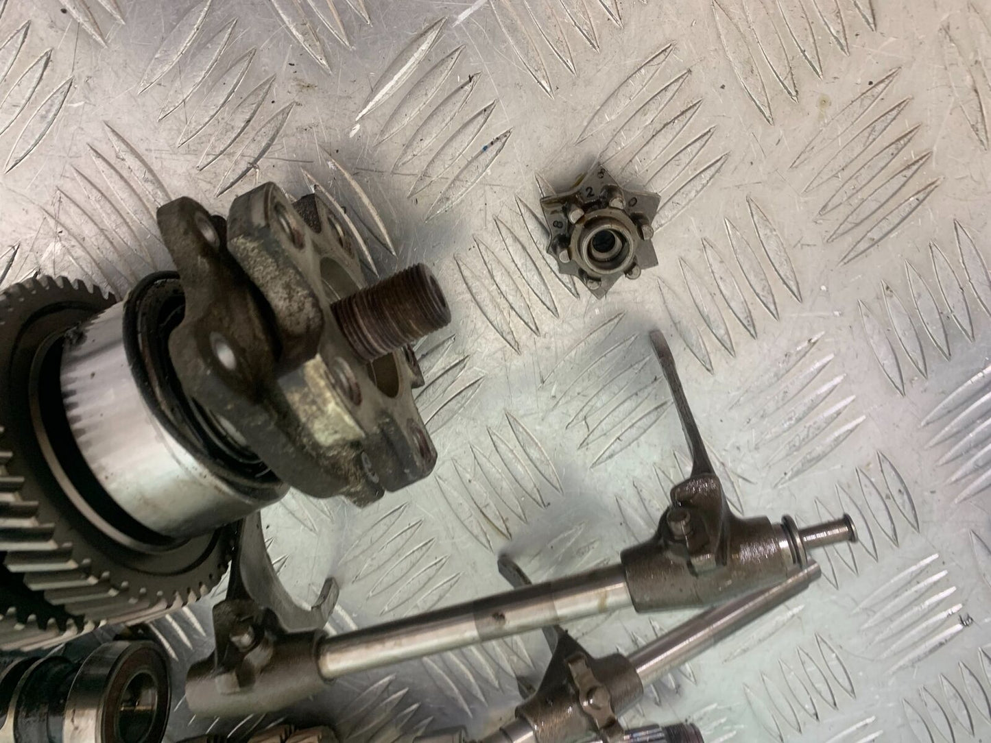 TRIUMPH THUNDERBIRD 1600 GEARBOX GEAR BOX   YEAR 2011 (CMB1107)