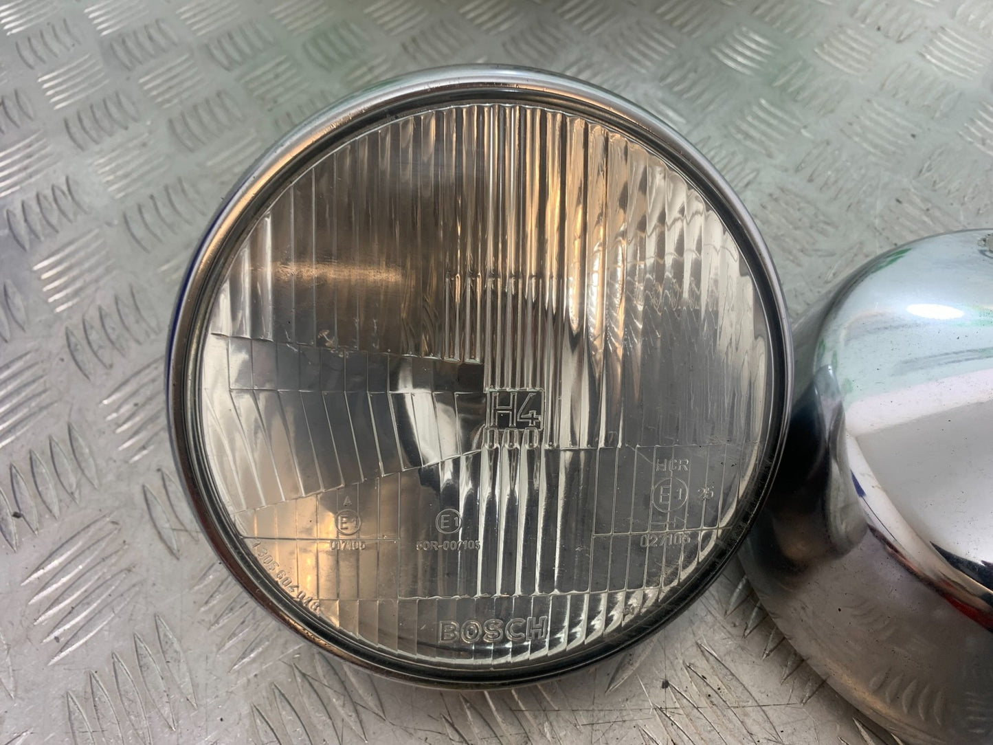 BMW R850 R R850R HEADLIGHT AND BACKING  YEAR 1994-2002 (CMB1170)