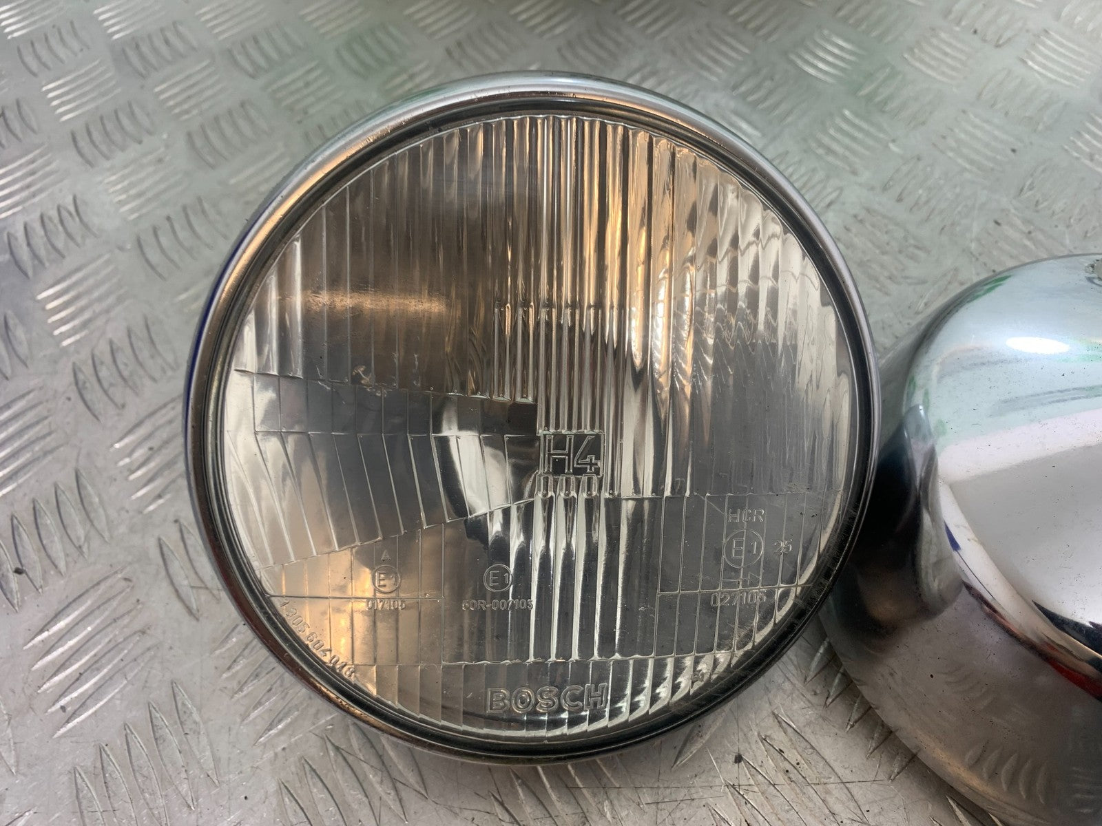 BMW R850 R R850R HEADLIGHT AND BACKING  YEAR 1994-2002 (CMB1170)