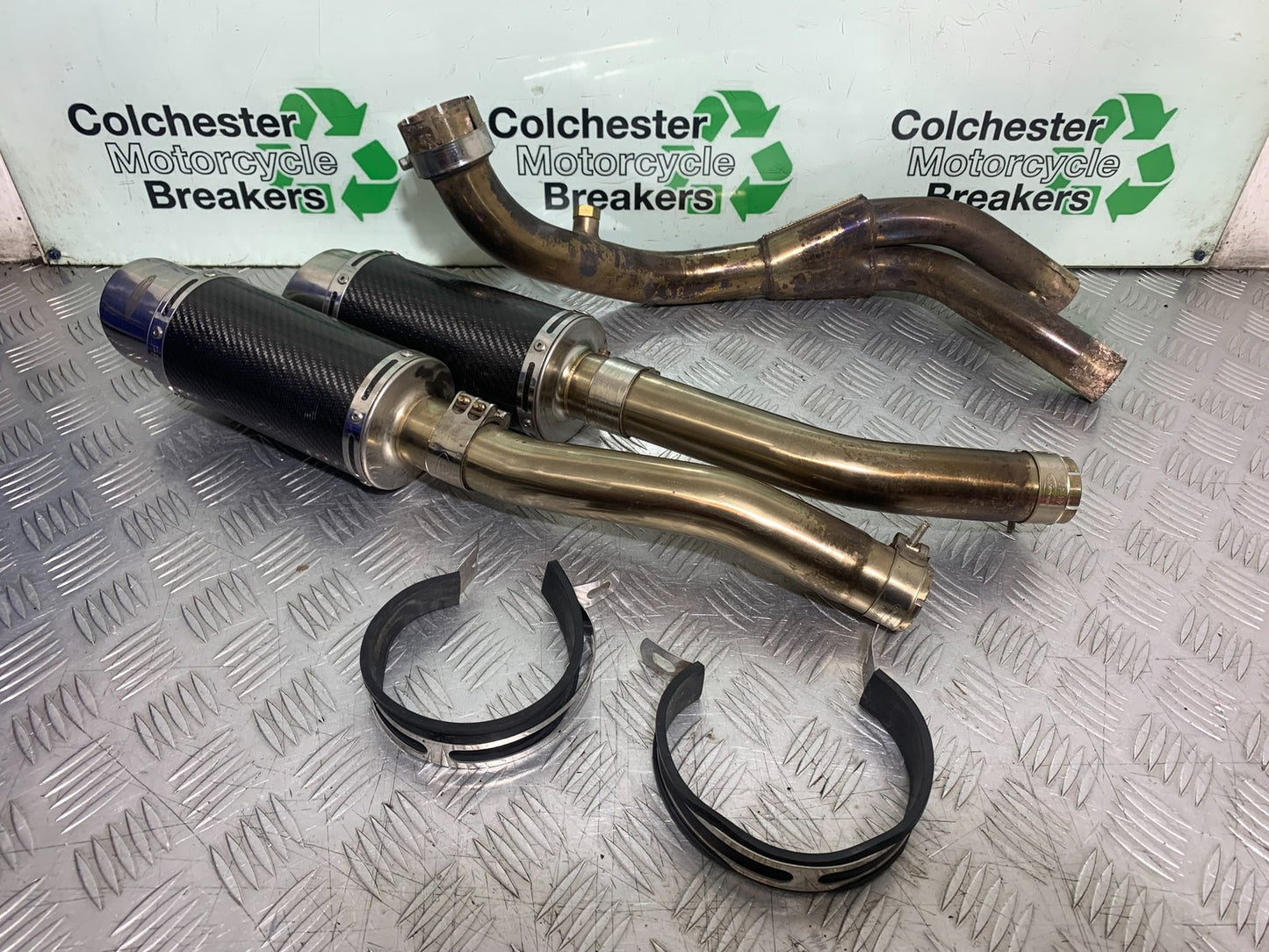 YAMAHA YZF R1 4C8 DELKEVIC CARBON SILENCERS & LINK PIPE  YEAR 2007-08 (CMB1237)