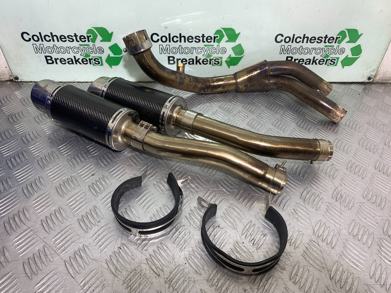 YAMAHA YZF R1 4C8 DELKEVIC CARBON SILENCERS & LINK PIPE  YEAR 2007-08 (CMB1237)