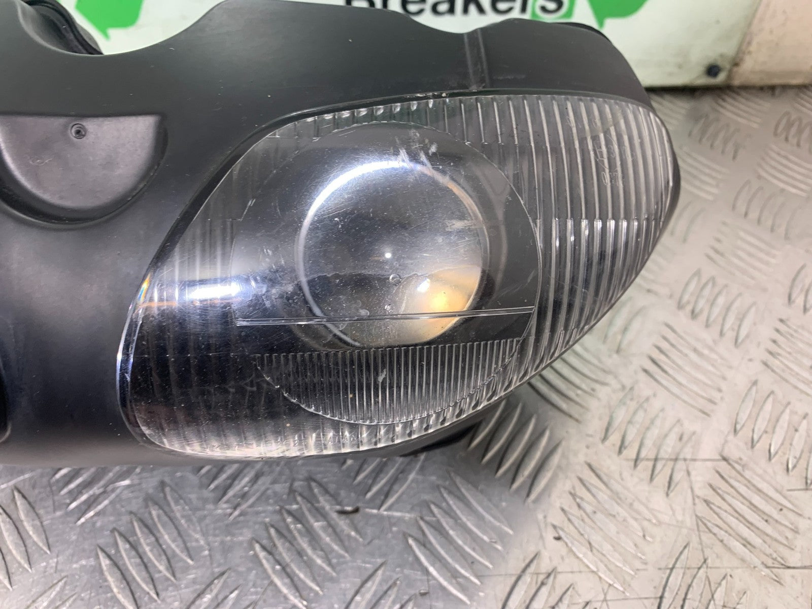 SUZUKI SV650 SV 650 mk1 HEADLIGHT  YEAR 1999-2002 (CMB1208)