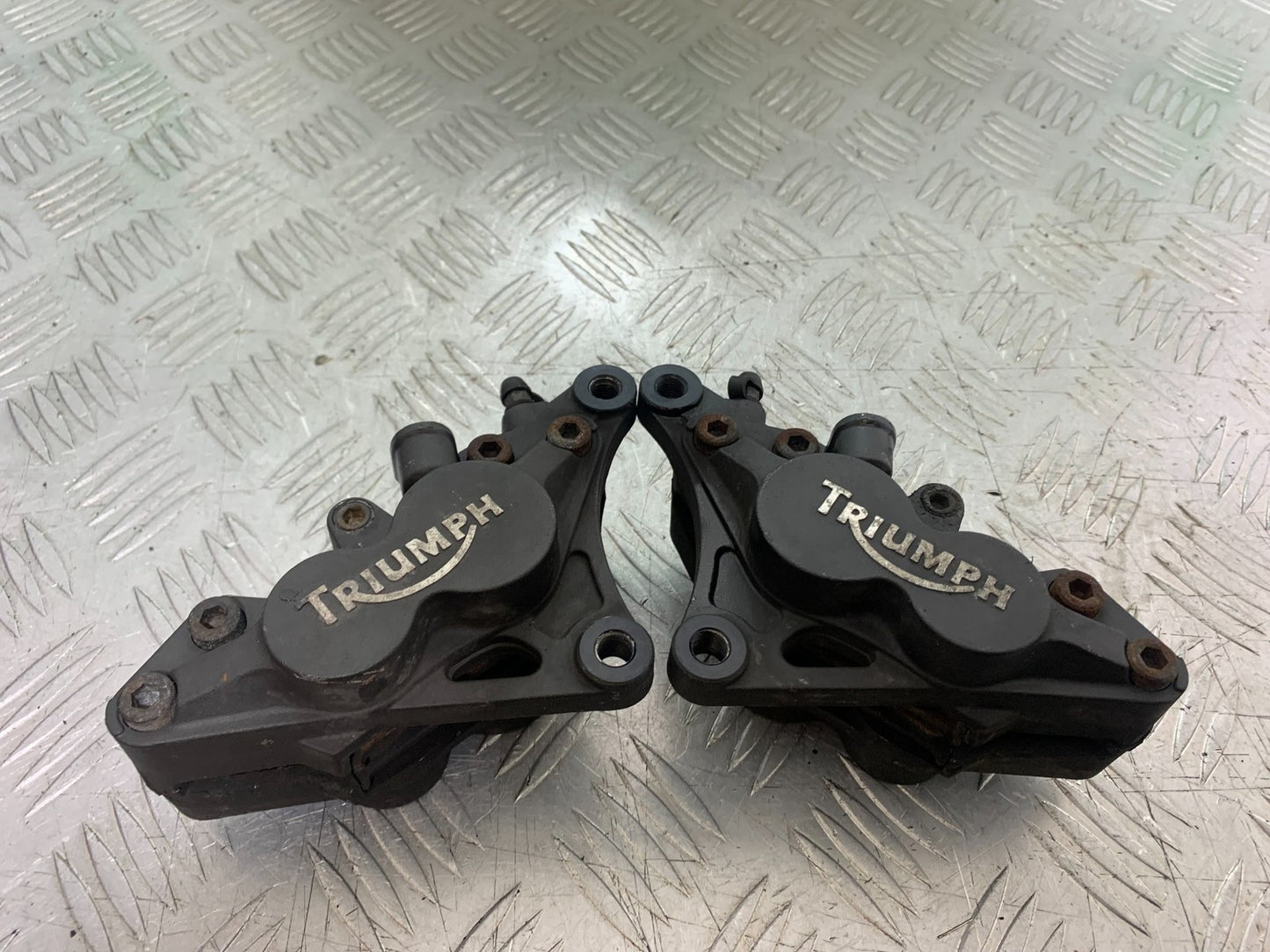 TRIUMPH 1050 SPRINT GT FRONT BRAKE CALIPERS  YEAR 2010-2016 (CMB1250)