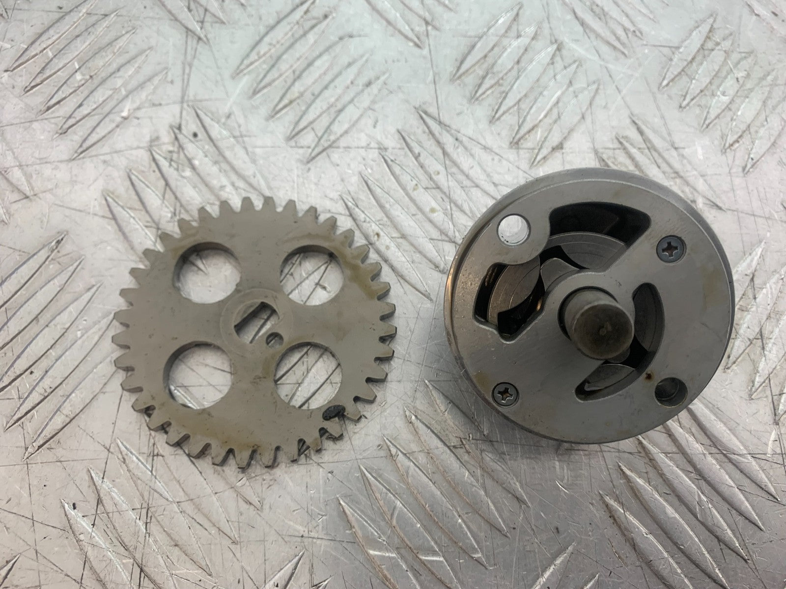 APRILIA SL750 SL 750 SHIVER OIL PUMP YEAR 2008-2016 (CMB1242)