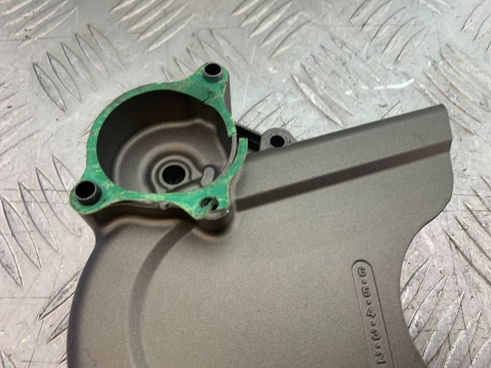 HONDA CBR1000 rr FIREBLADE SPROCKET COVER YEAR 2006 (CMB1220)